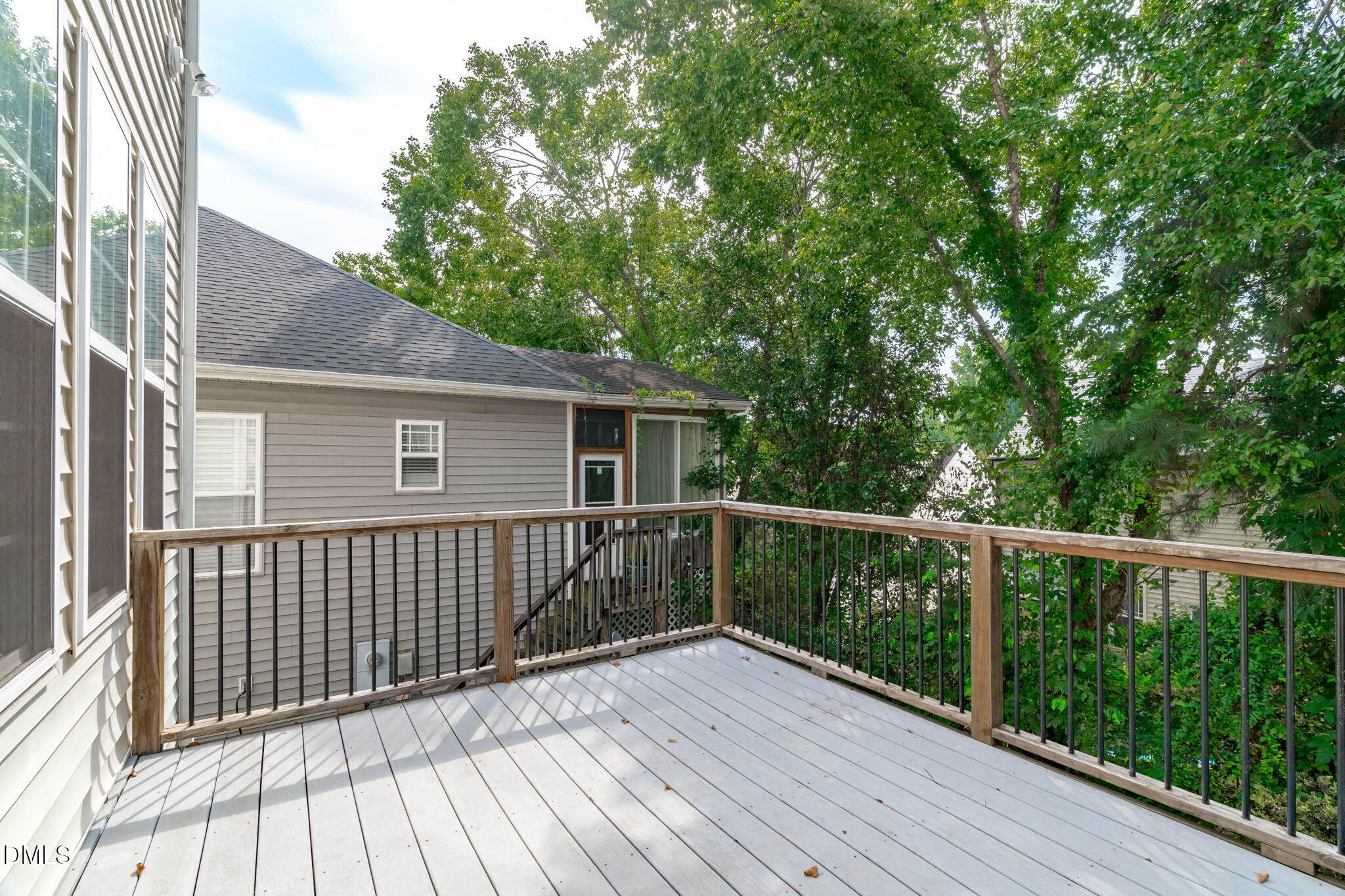 main property photo 20