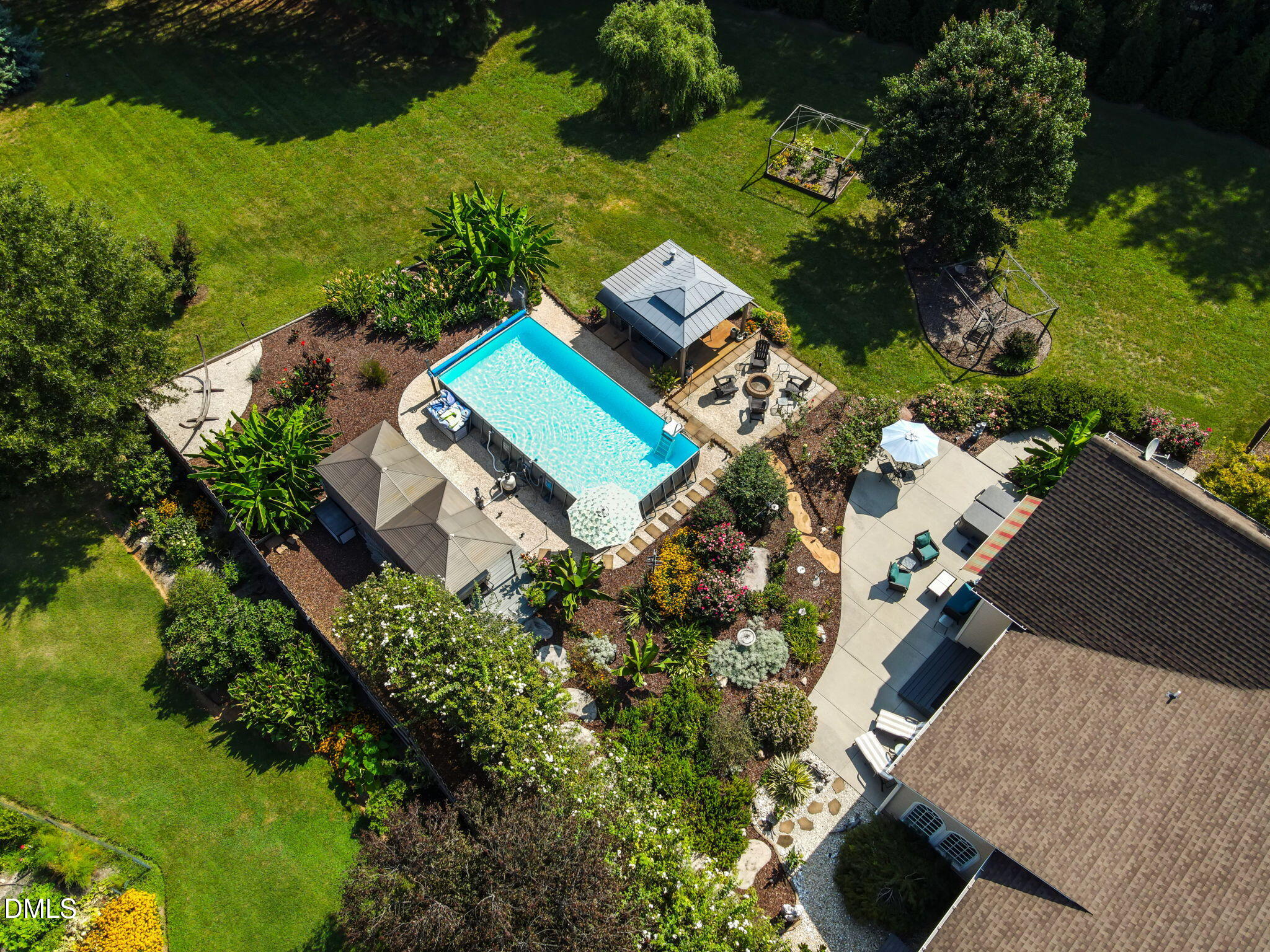 main property photo 66