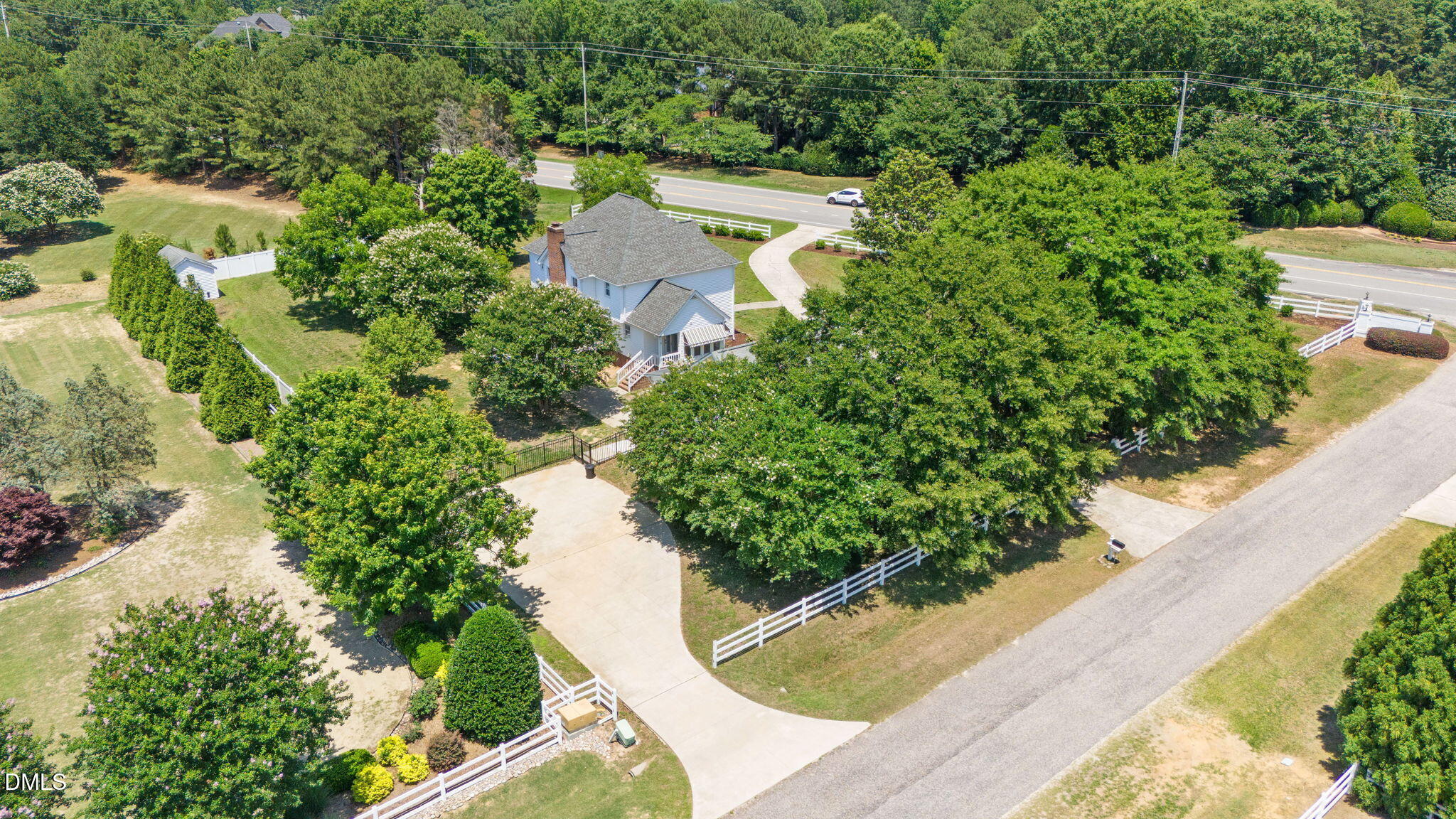 main property photo 42