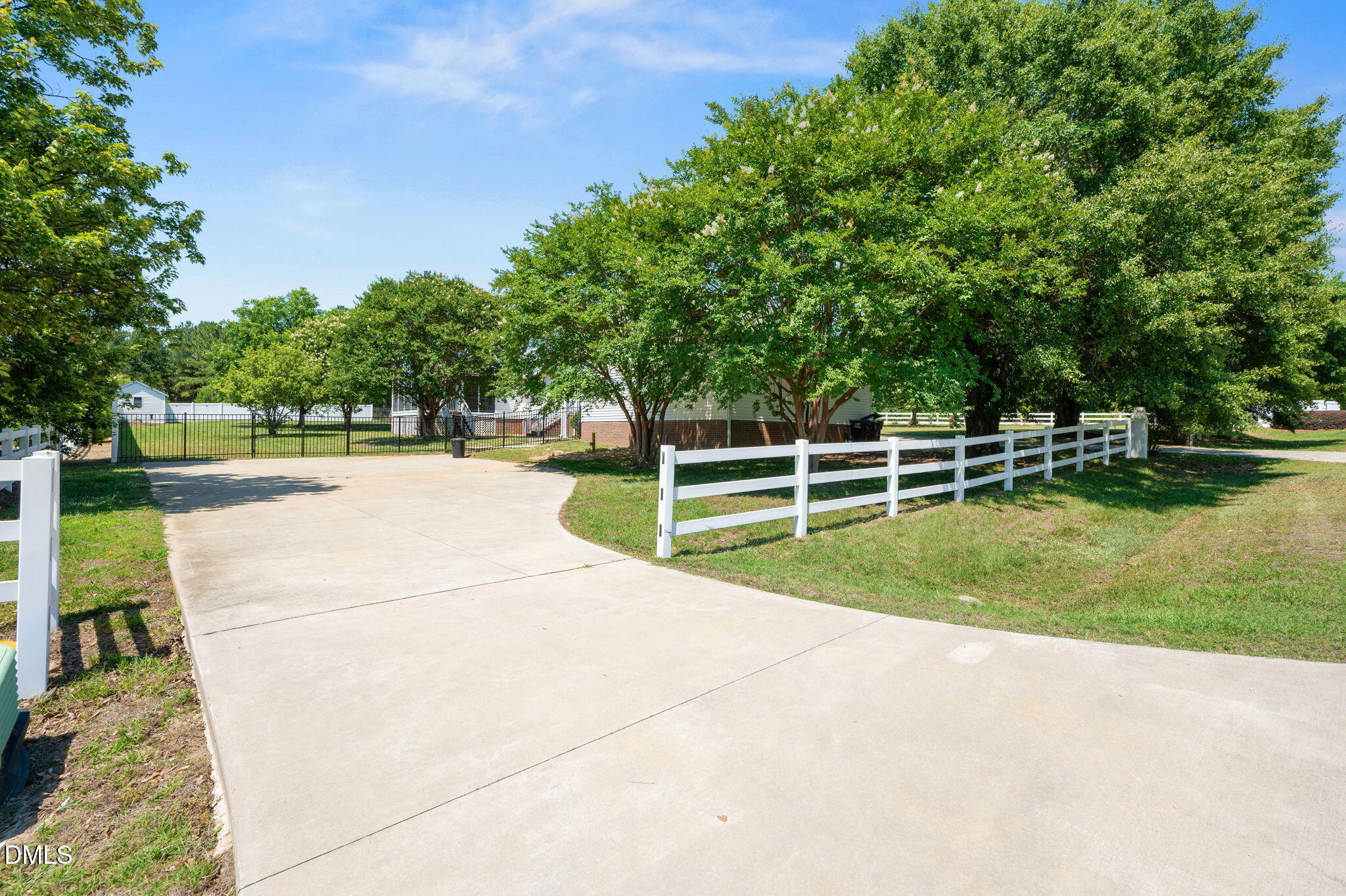 main property photo 44