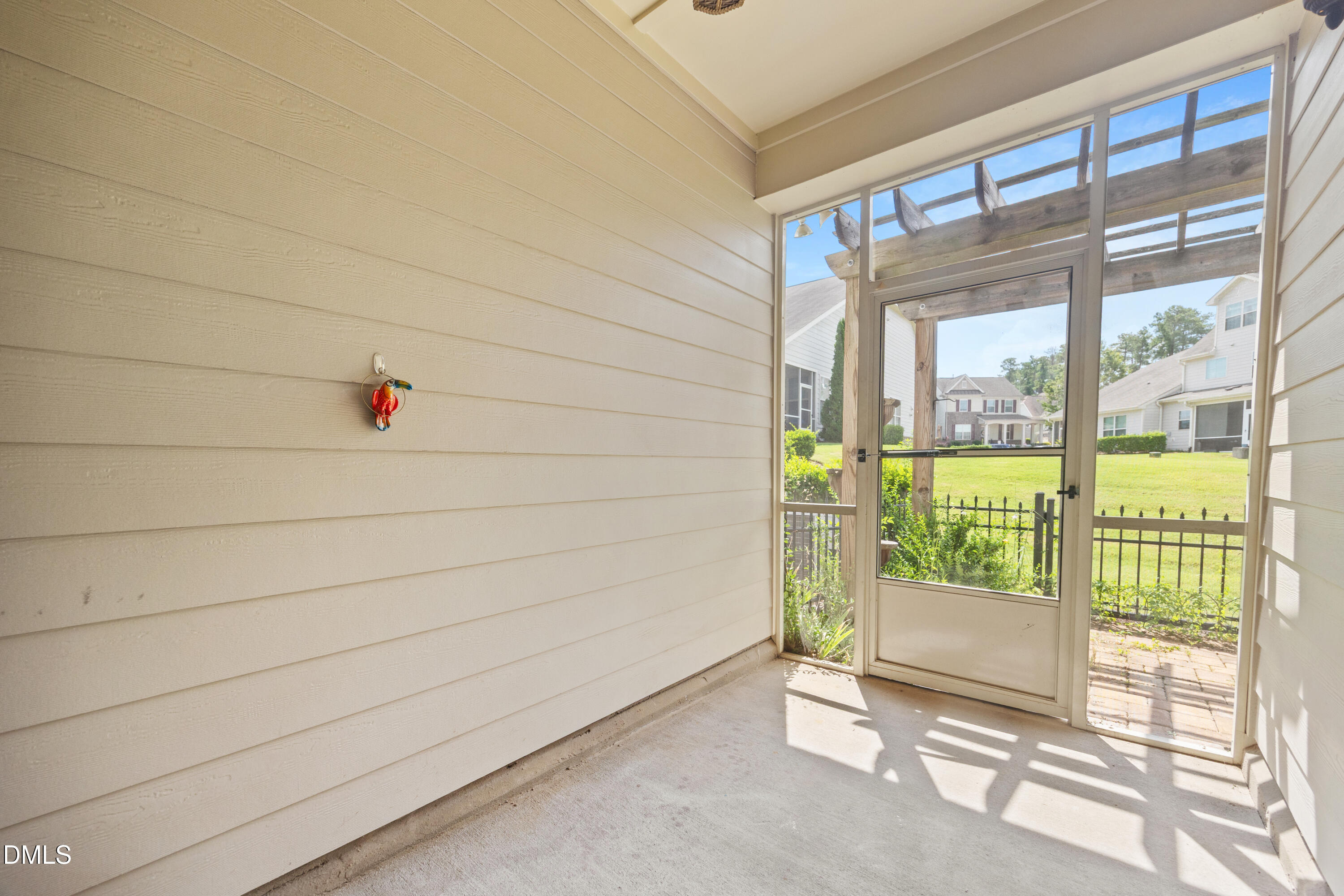main property photo 12