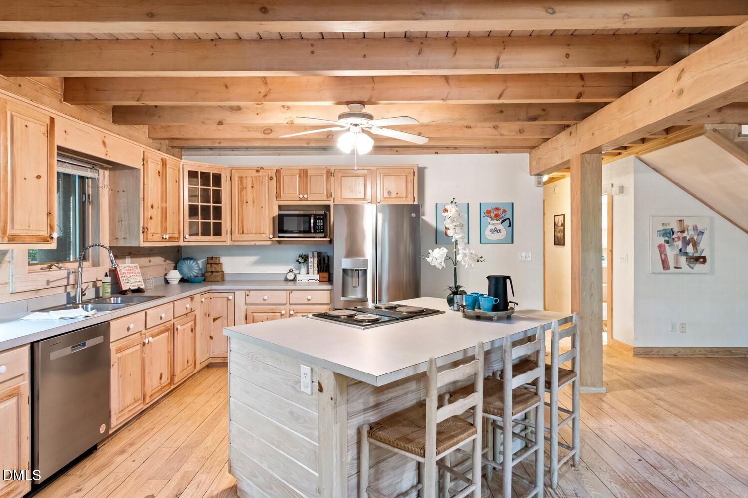 main property photo 17