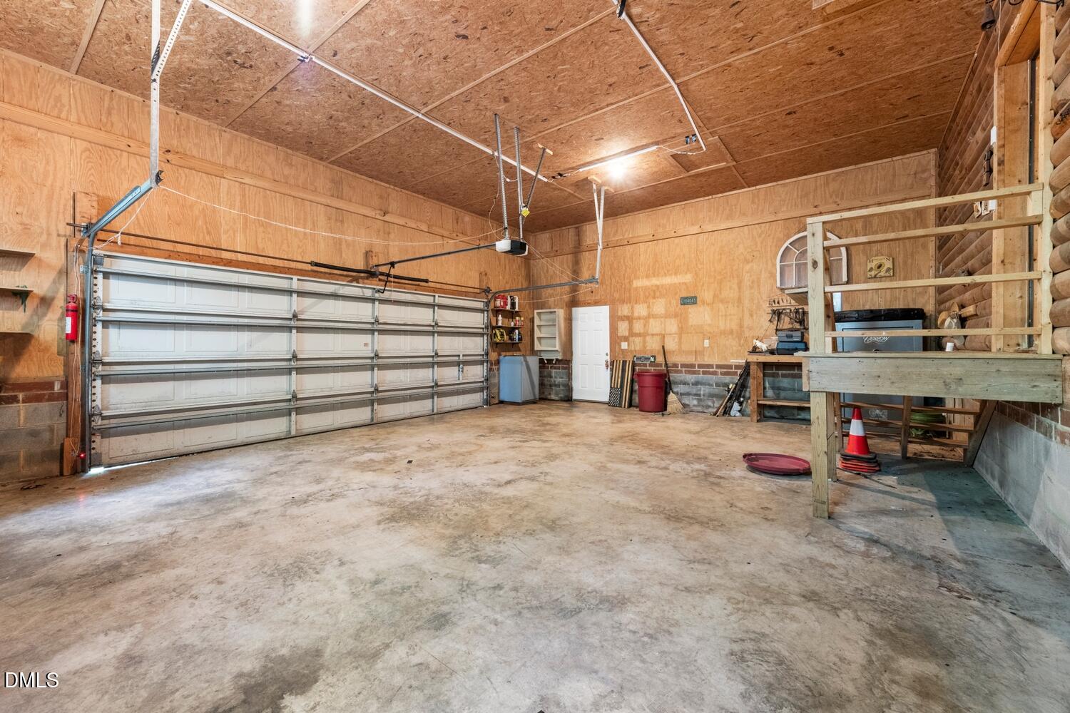 main property photo 31