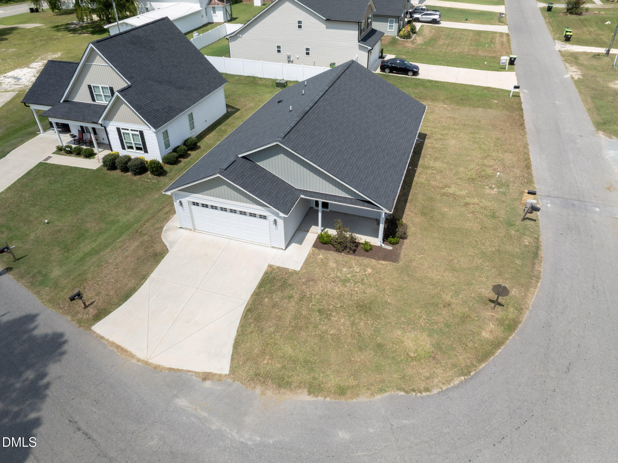 main property photo 12