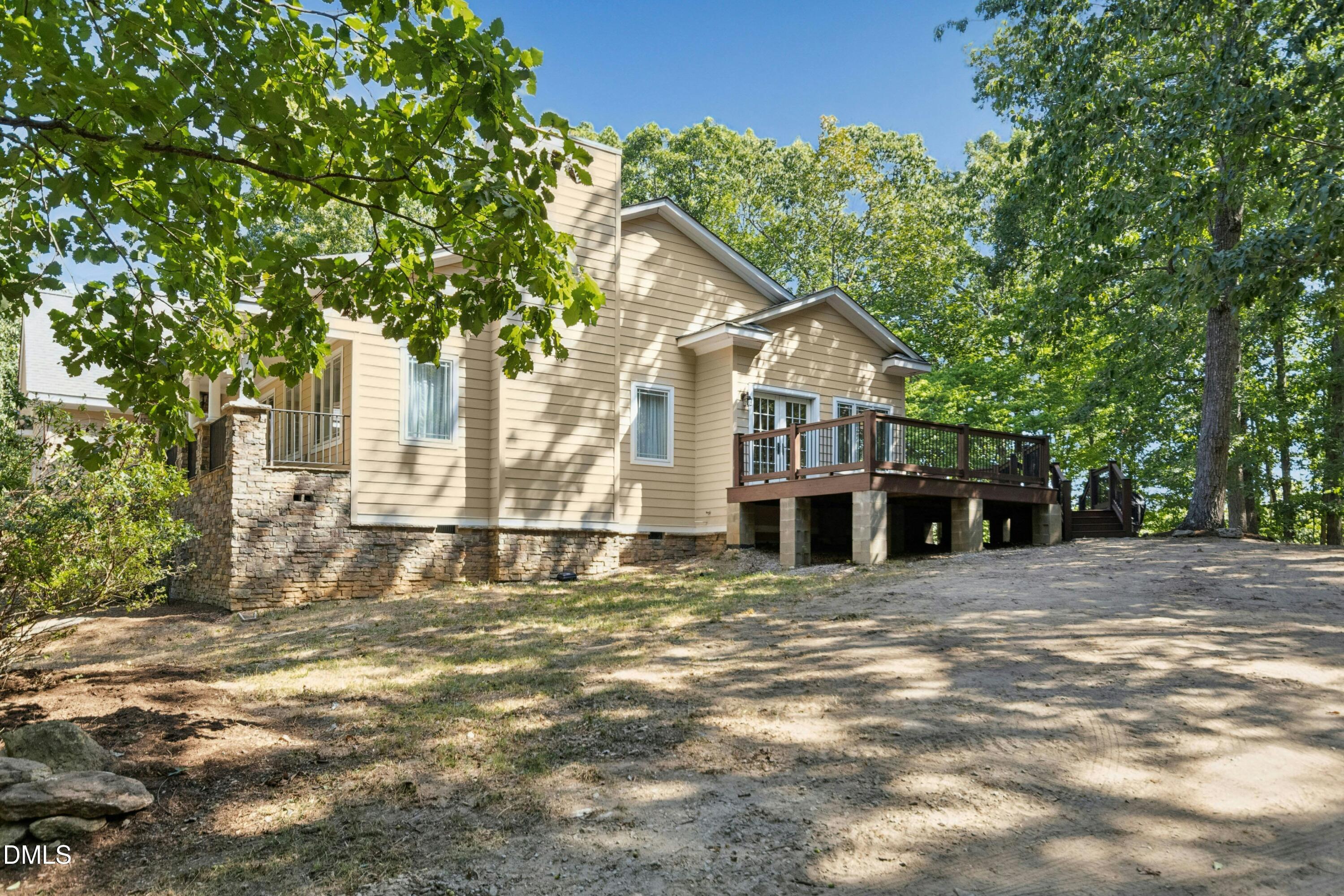 main property photo 33