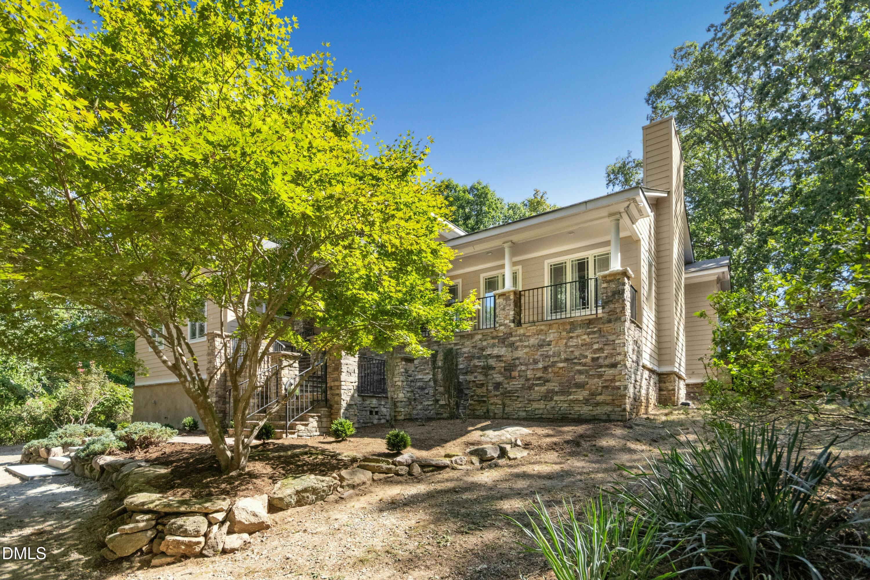 main property photo 34