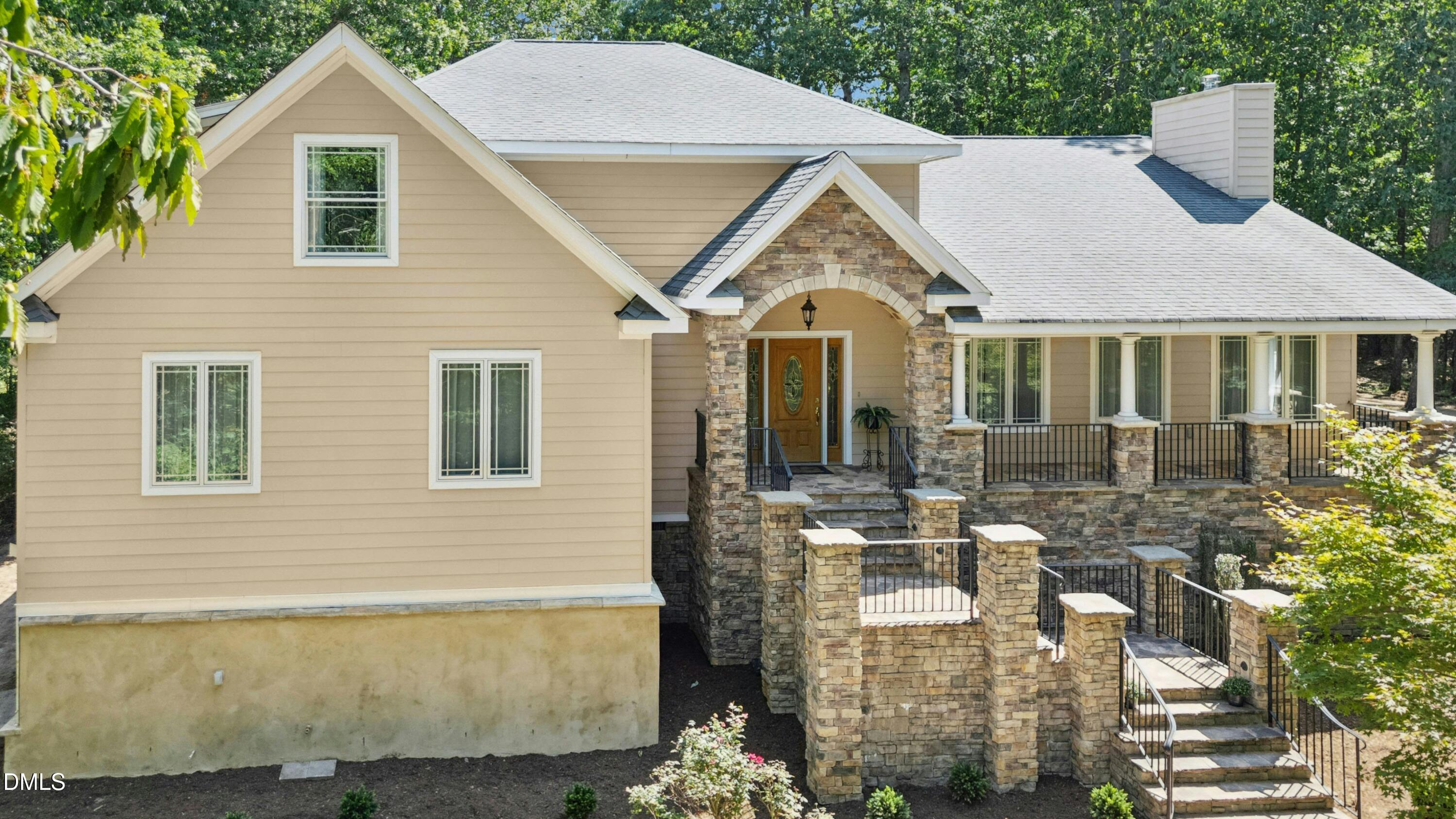 main property photo 45