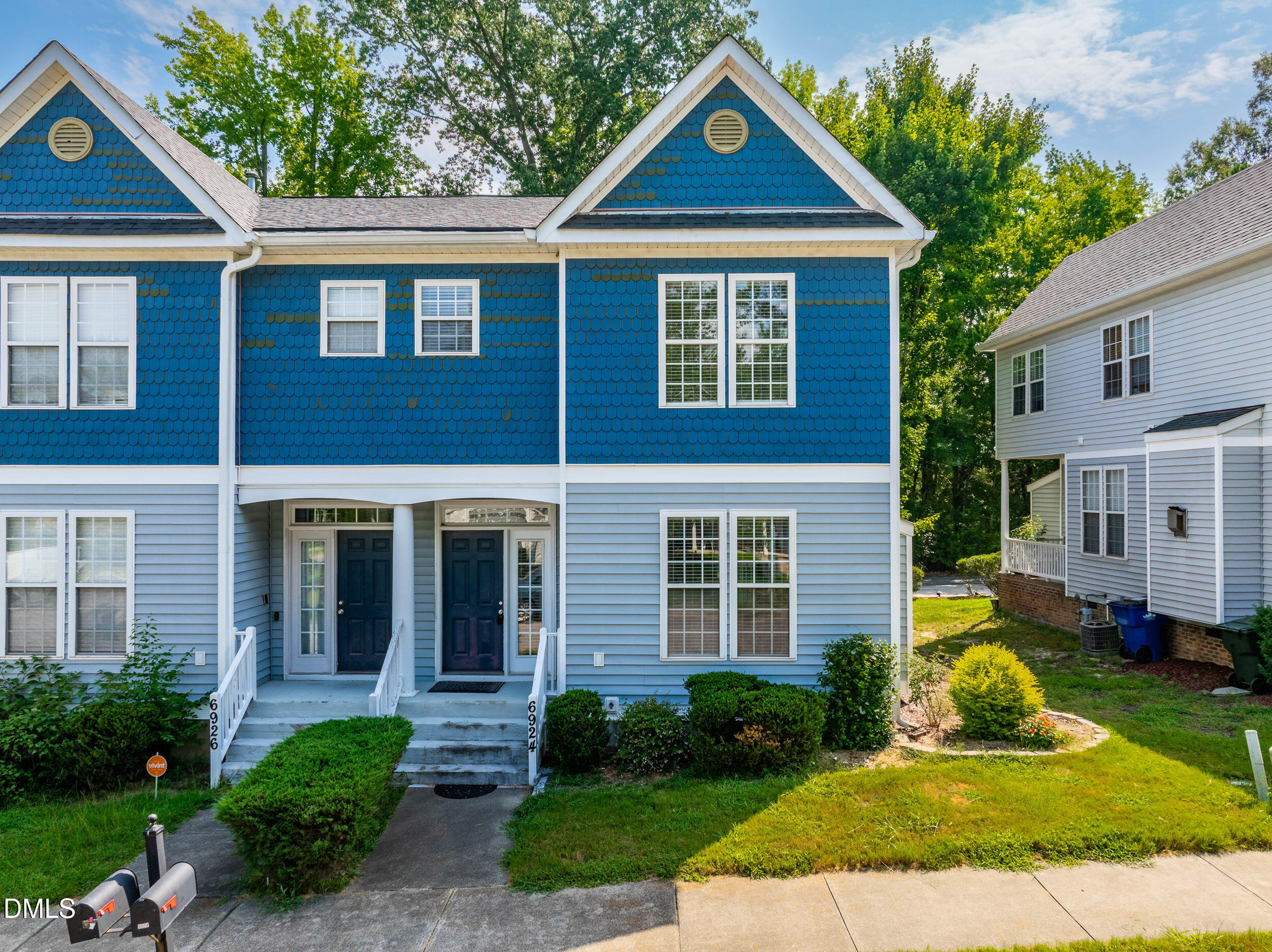 main property photo 0