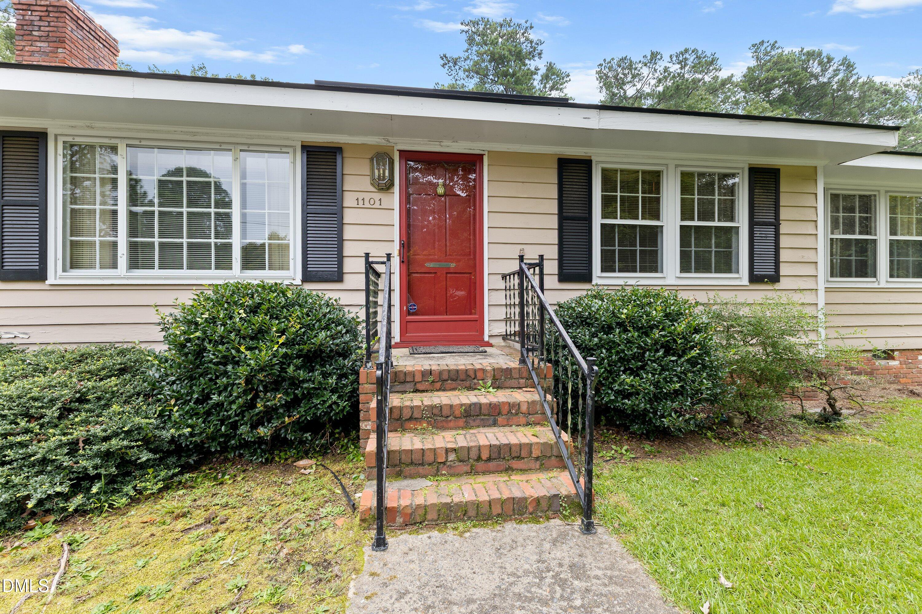 main property photo 0