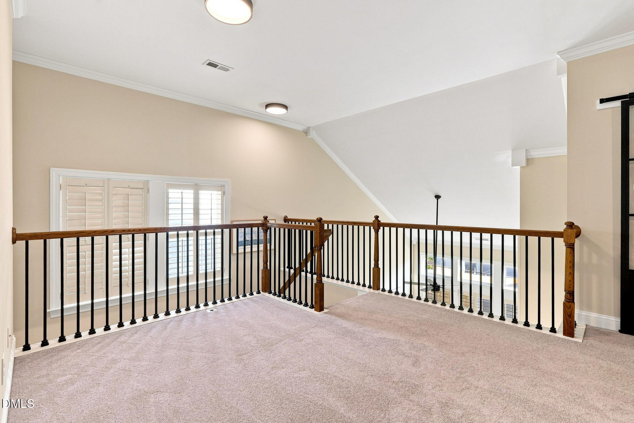 main property photo 50