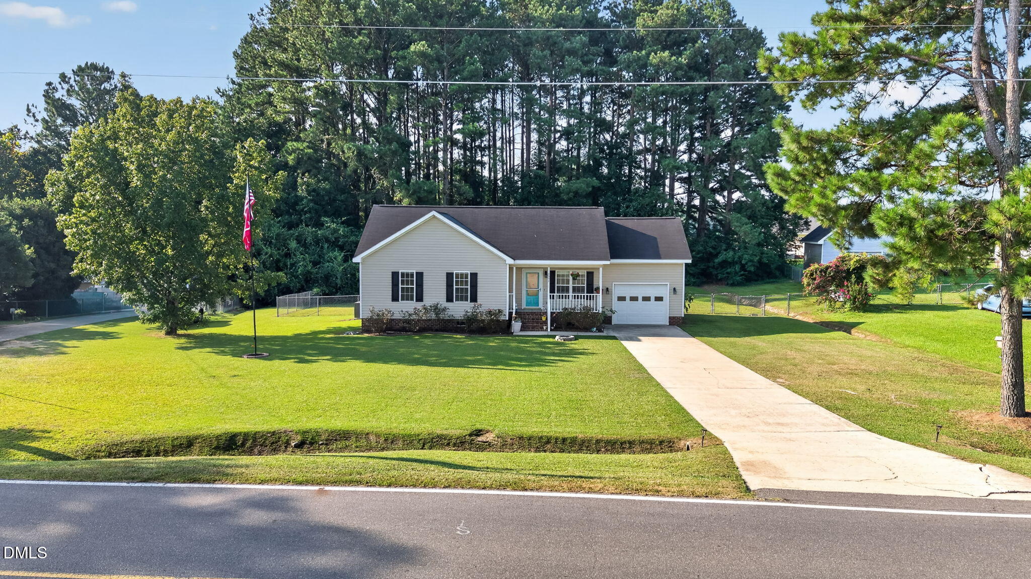 main property photo 33