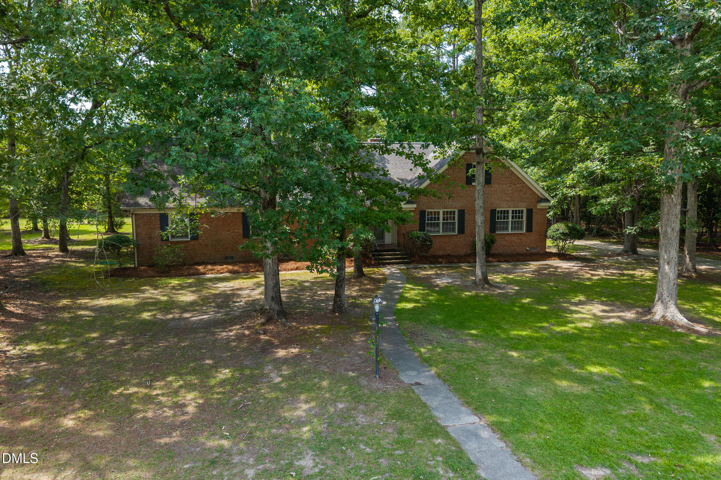 main property photo 40