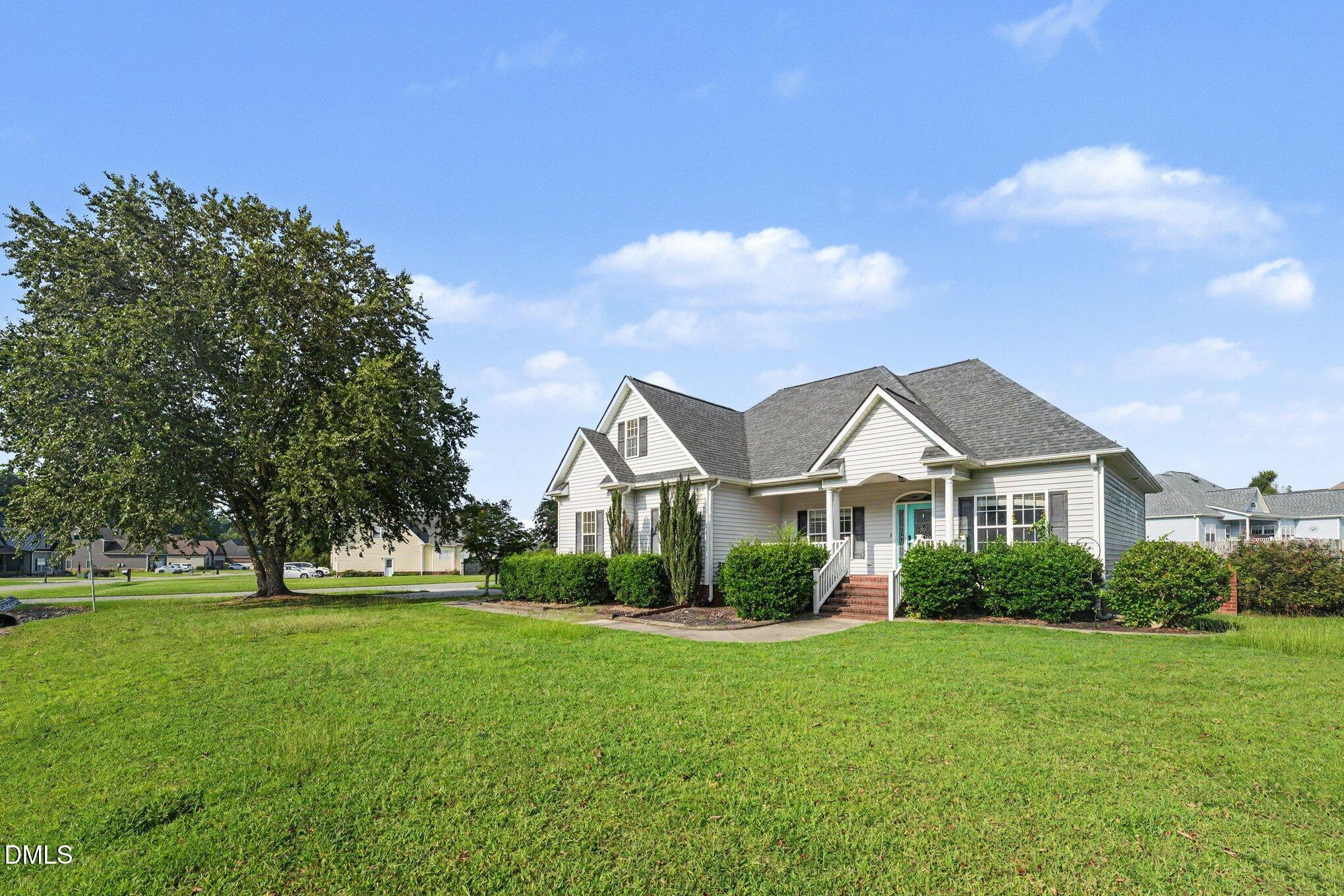 main property photo 11