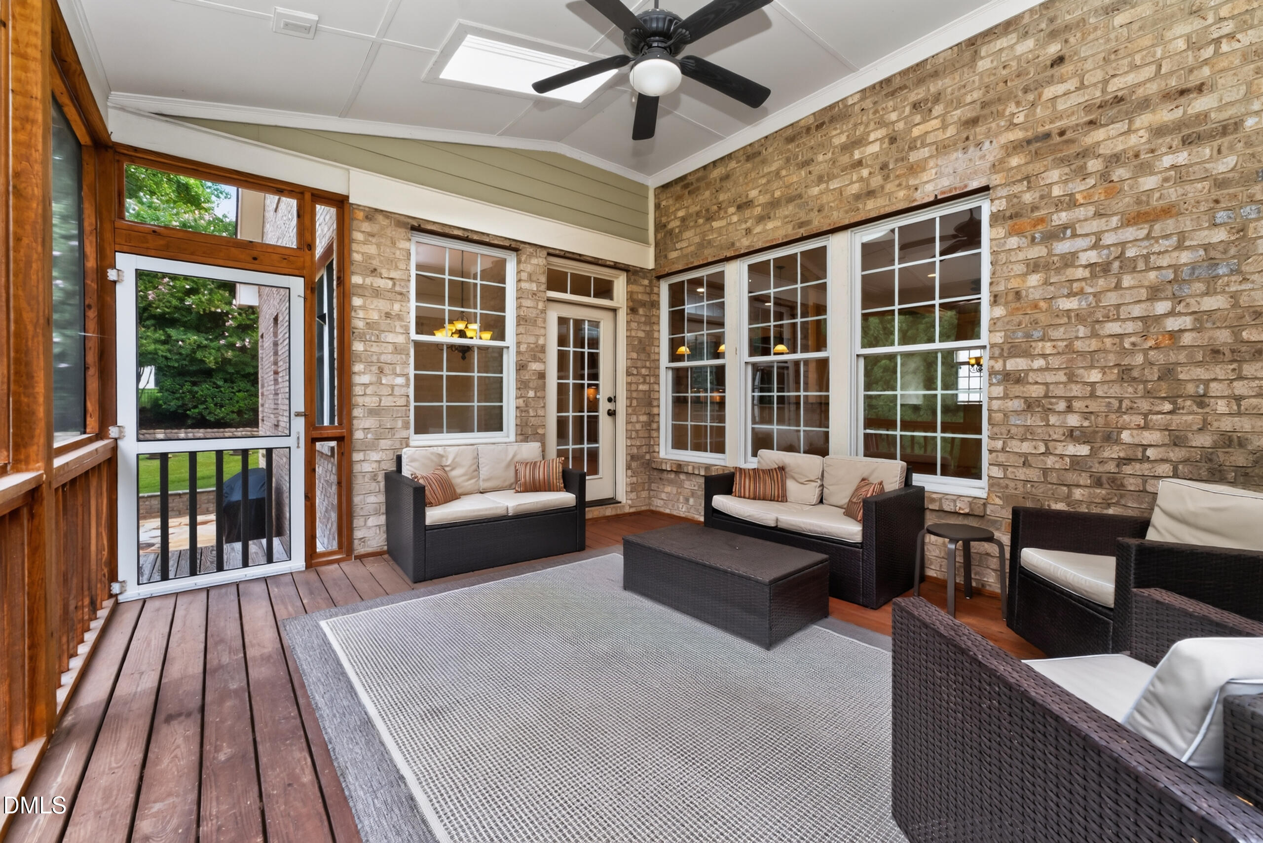 main property photo 14