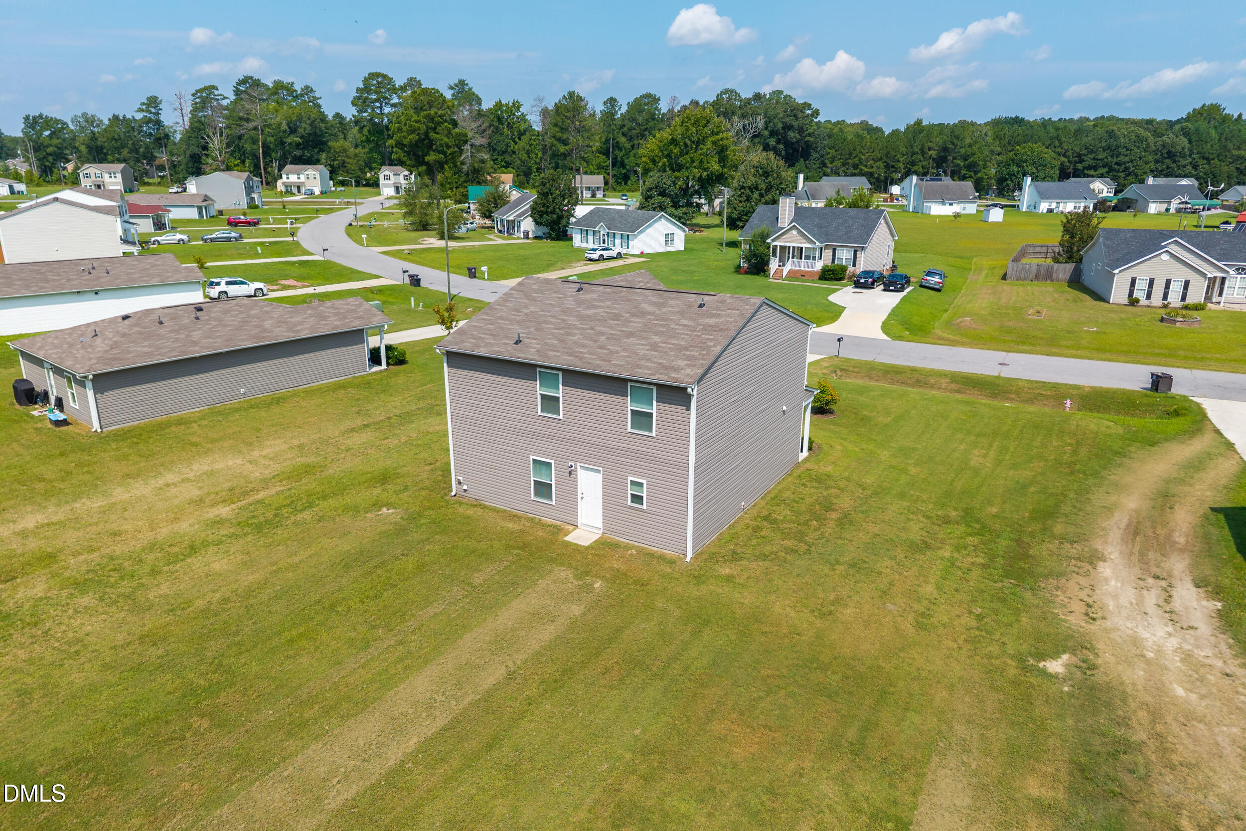 main property photo 29