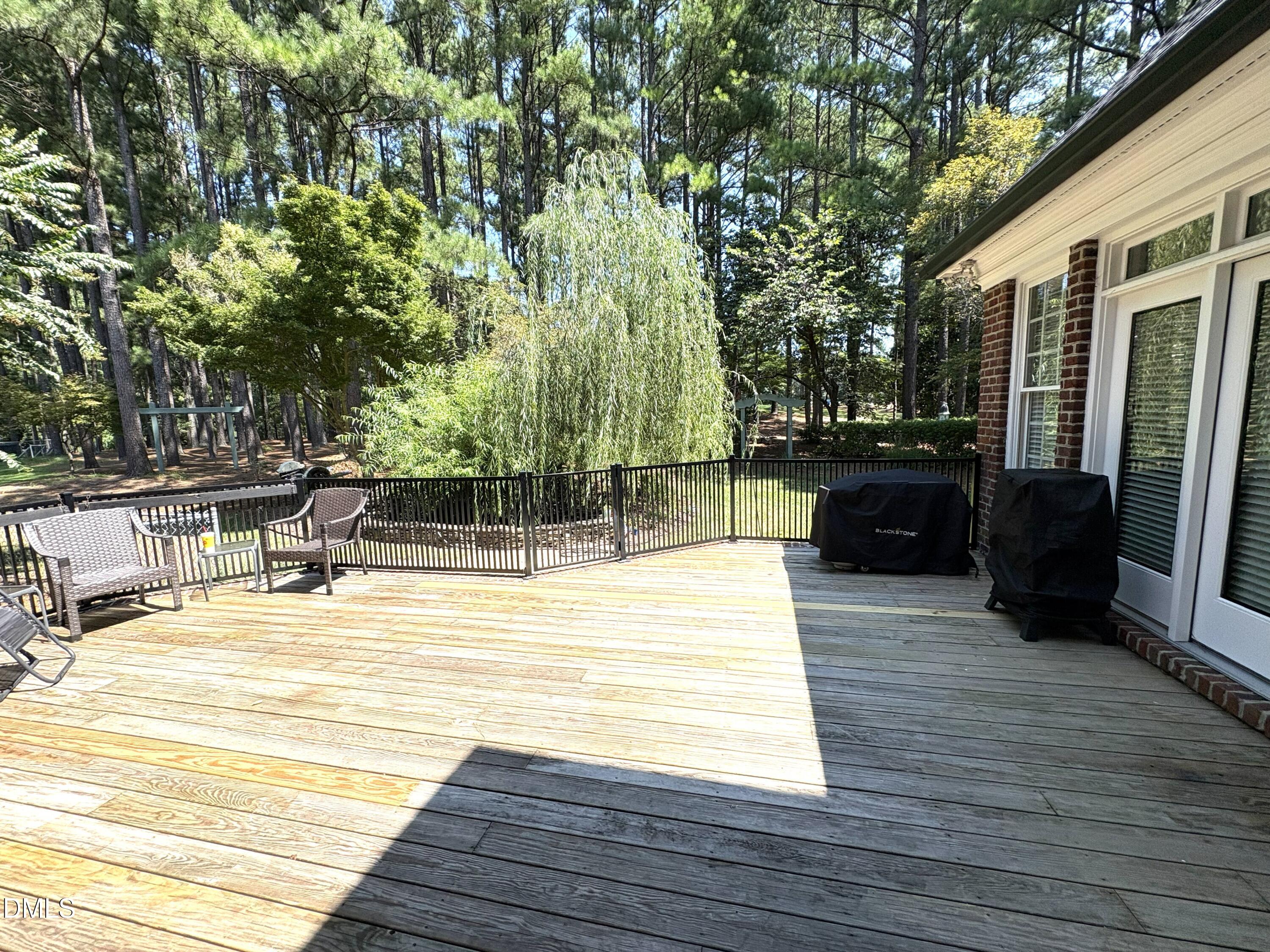 main property photo 23
