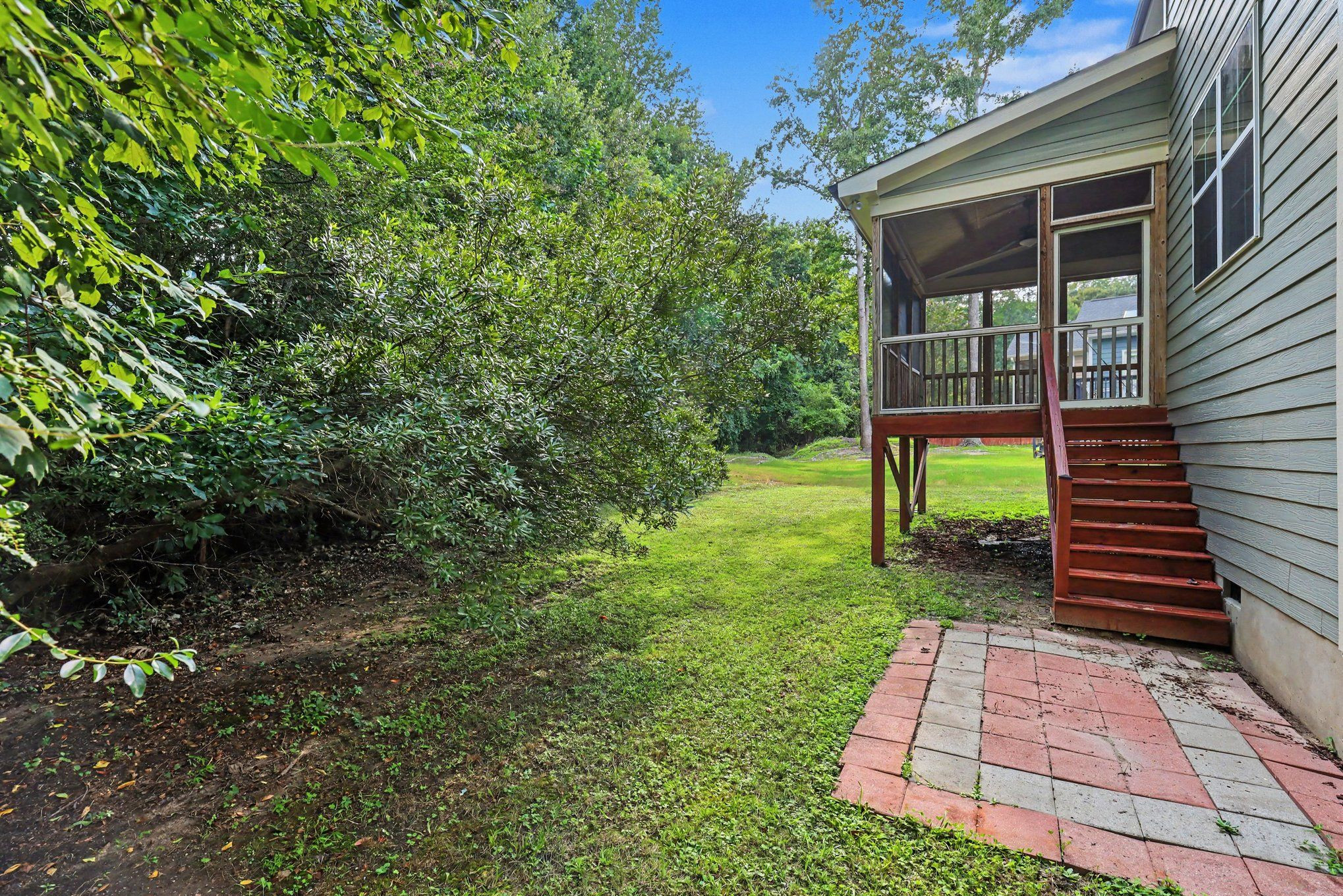 main property photo 30