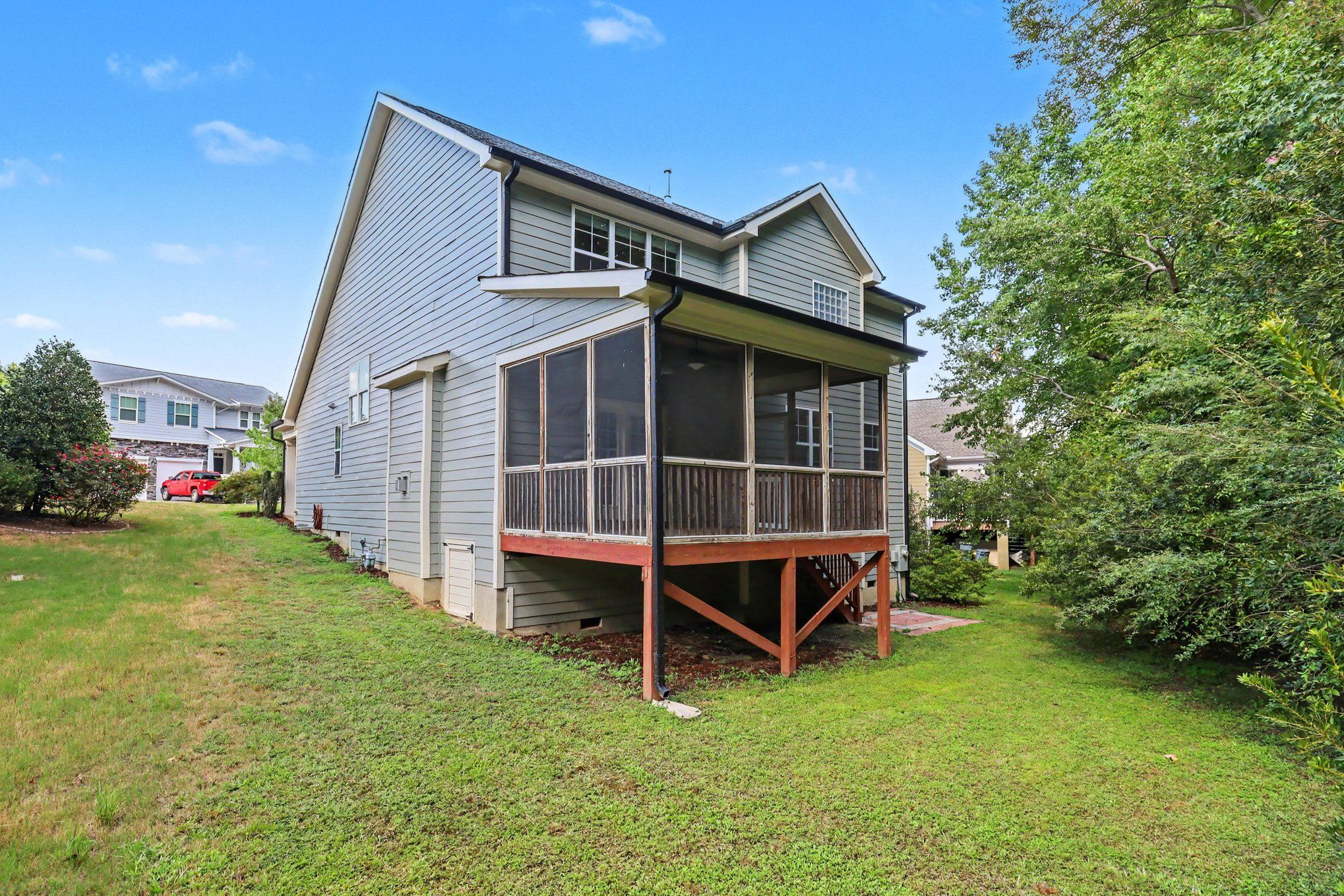 main property photo 31