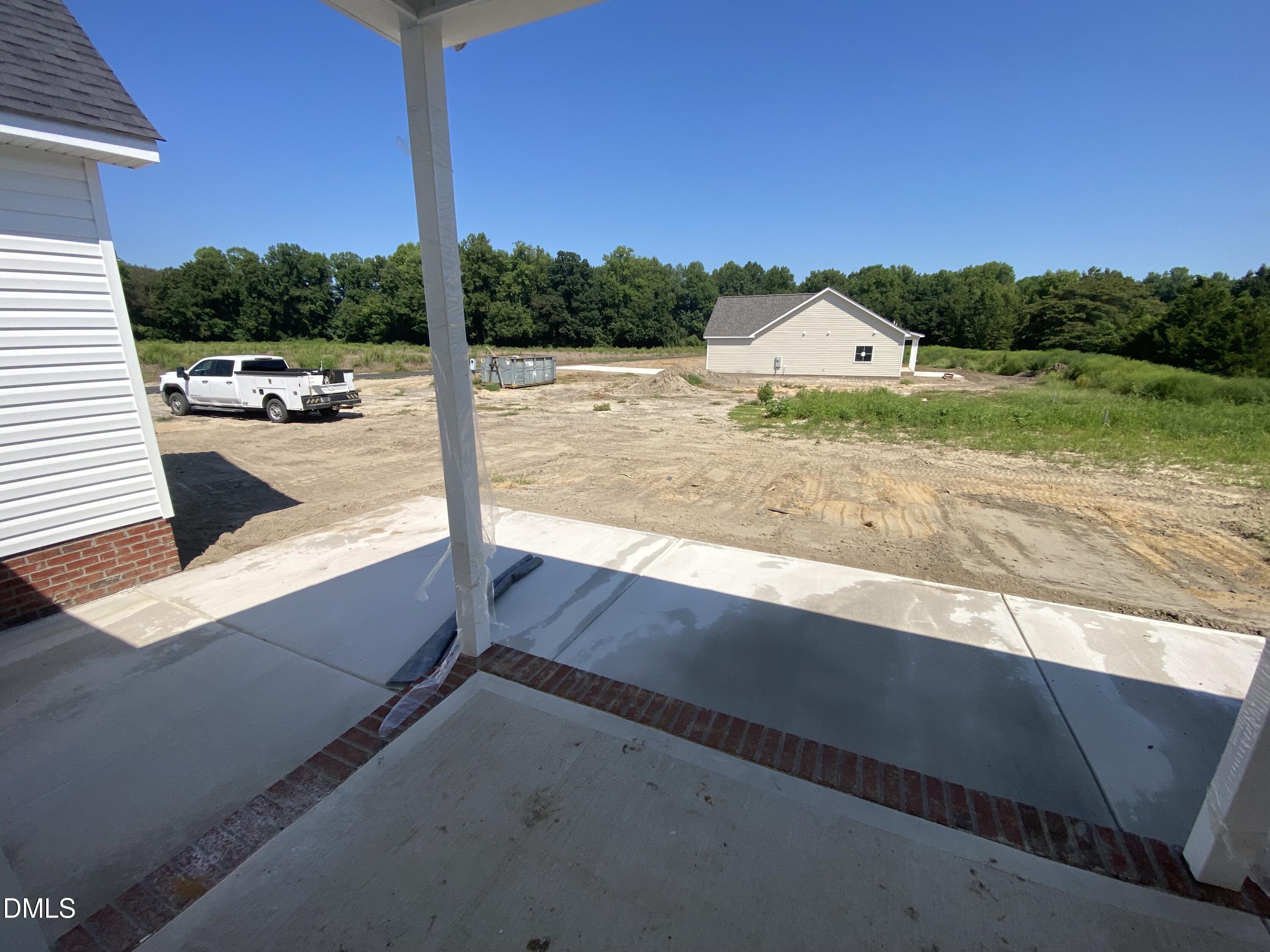 main property photo 18