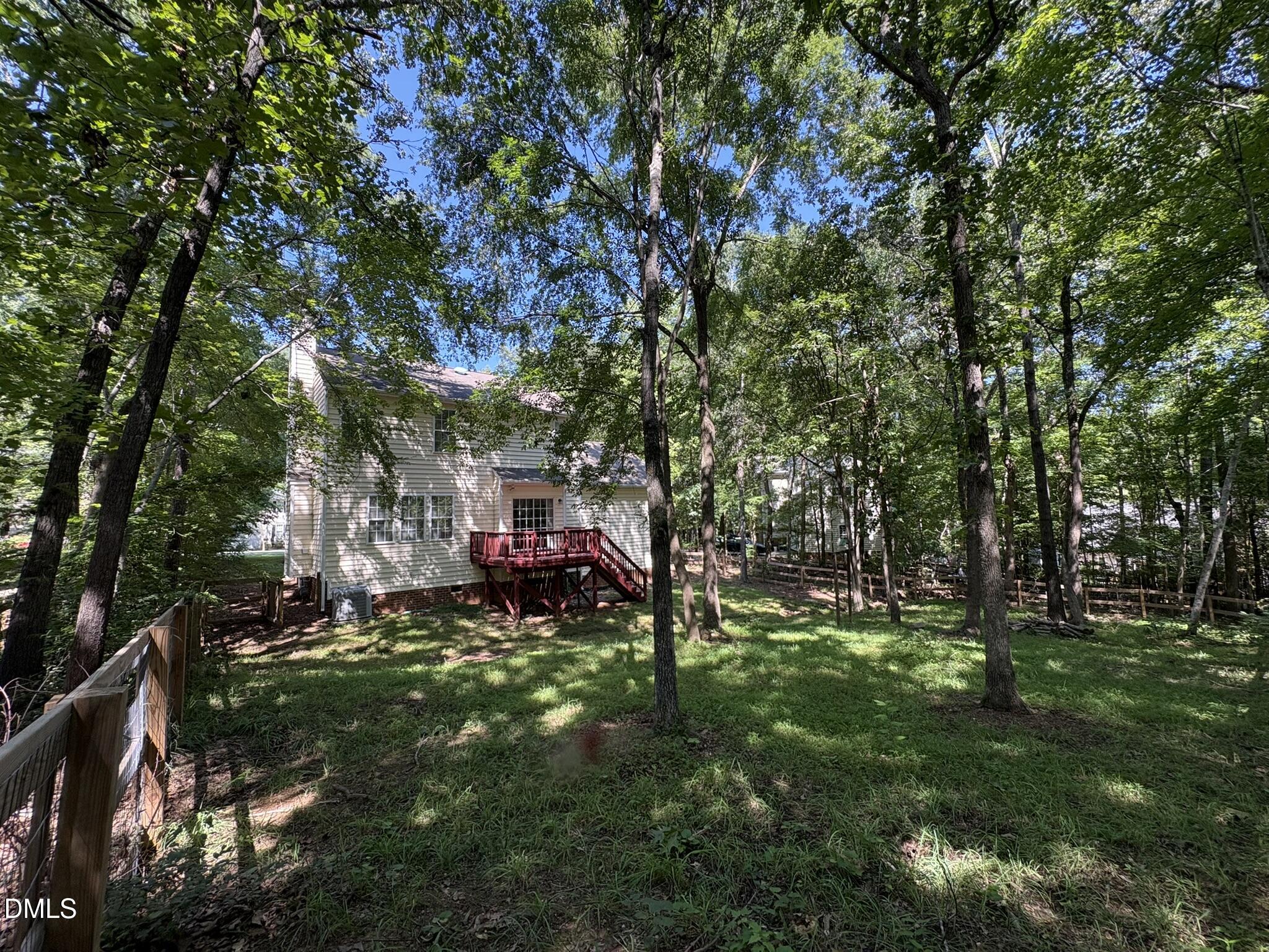 main property photo 40