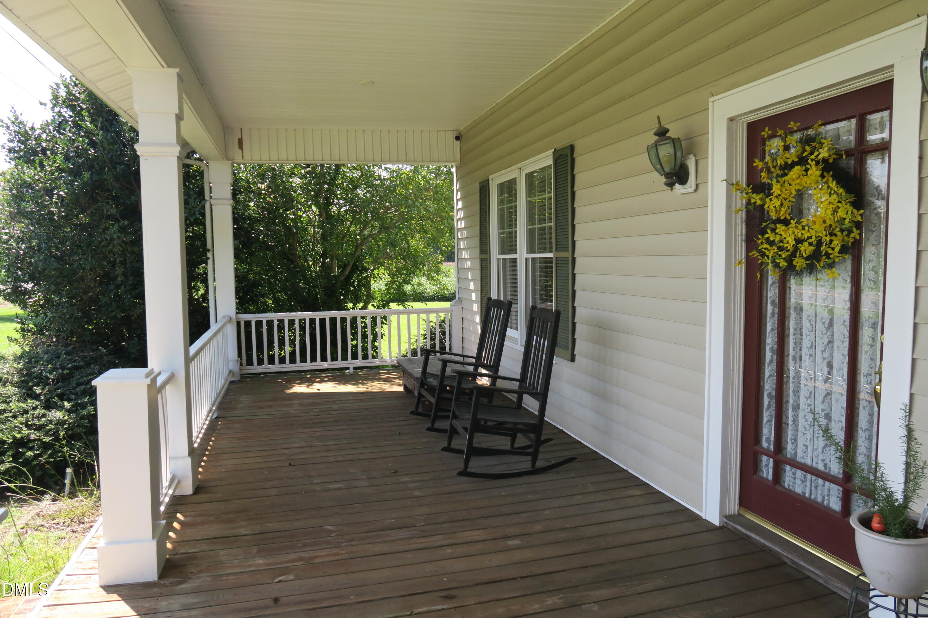 main property photo 37