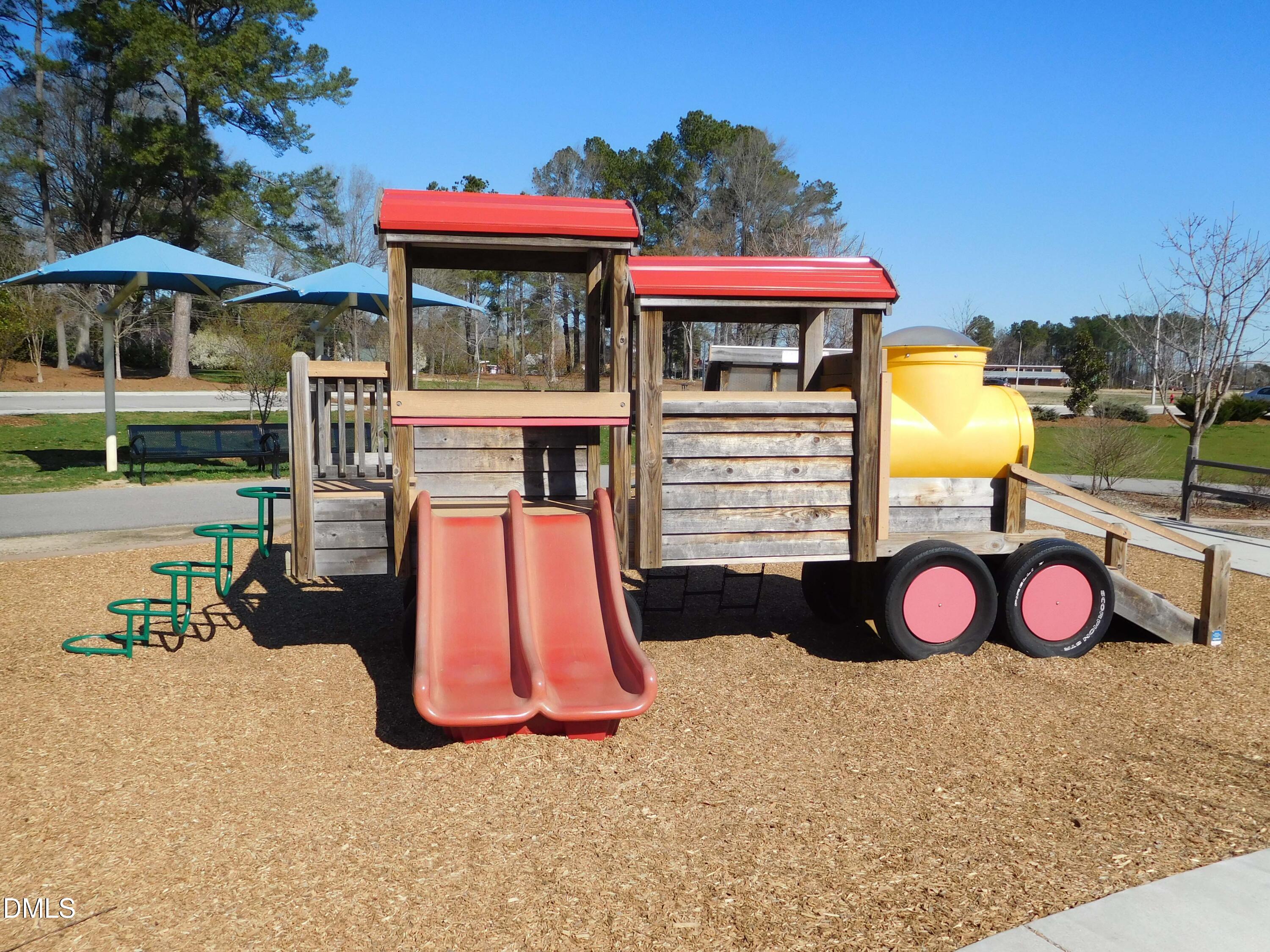main property photo 34