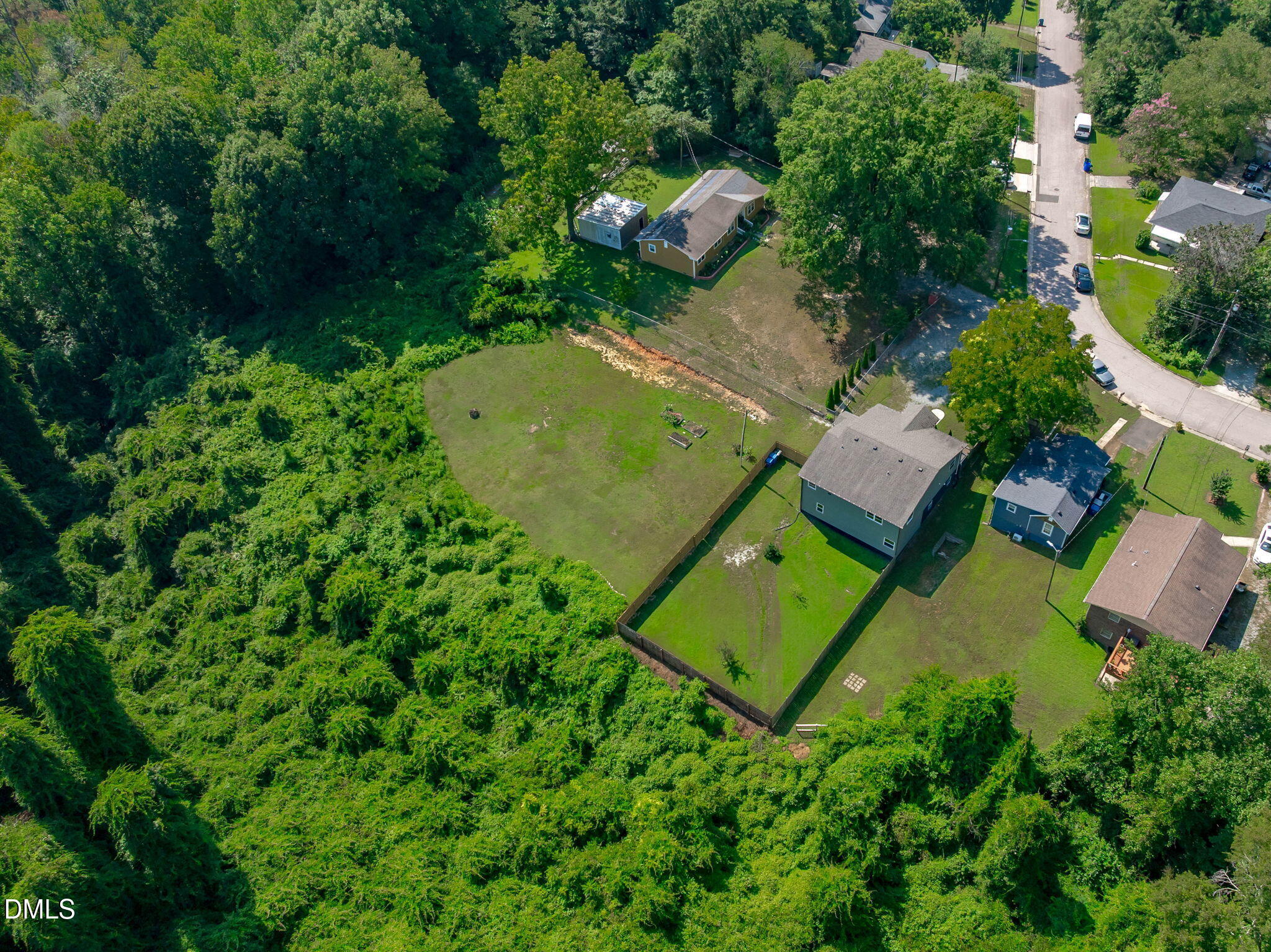 main property photo 34