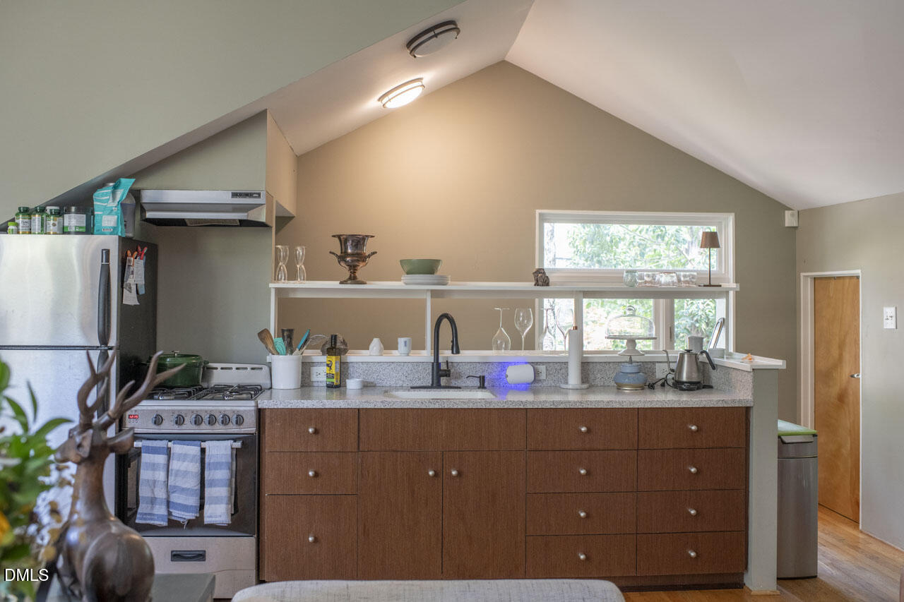 main property photo 67