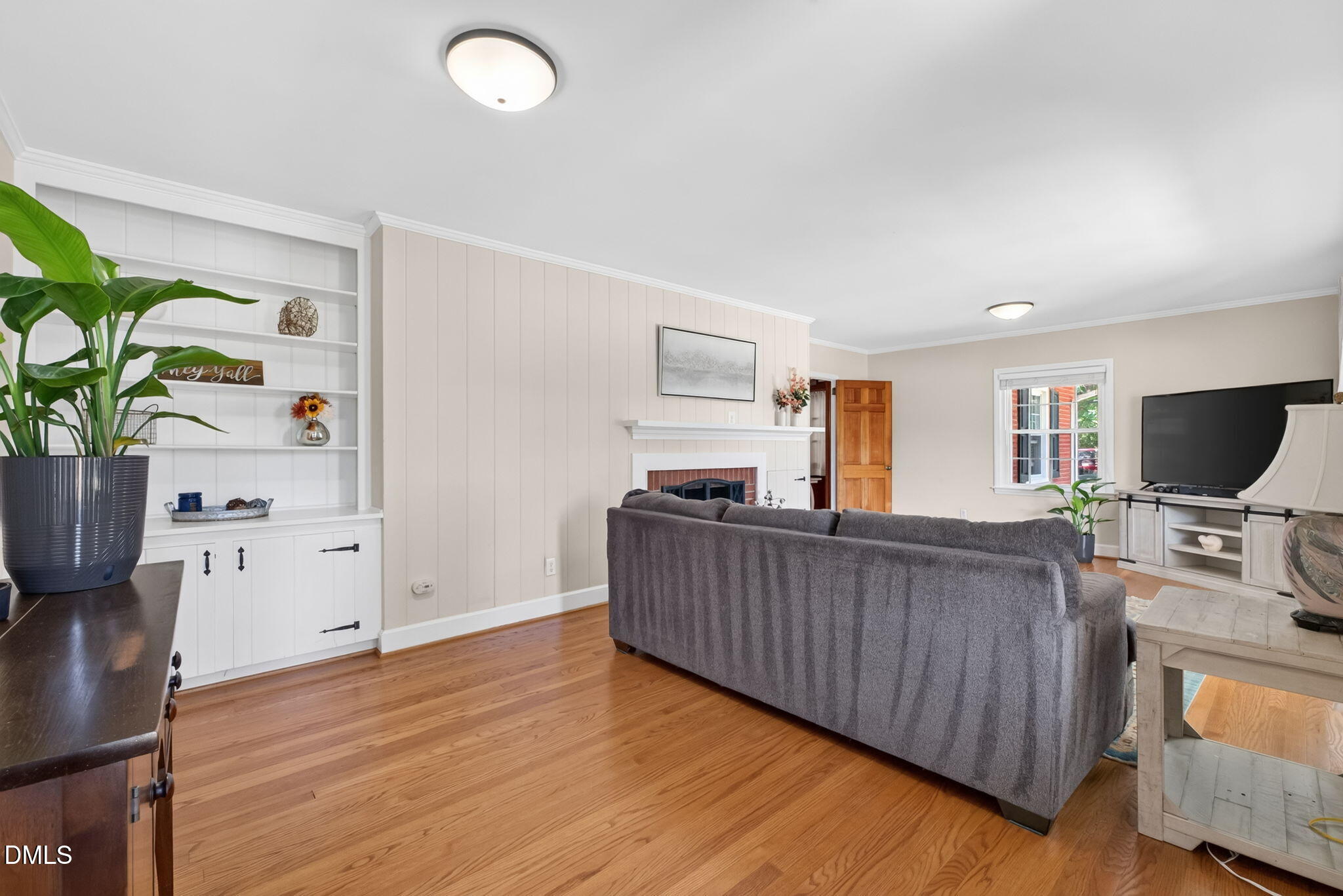 main property photo 30