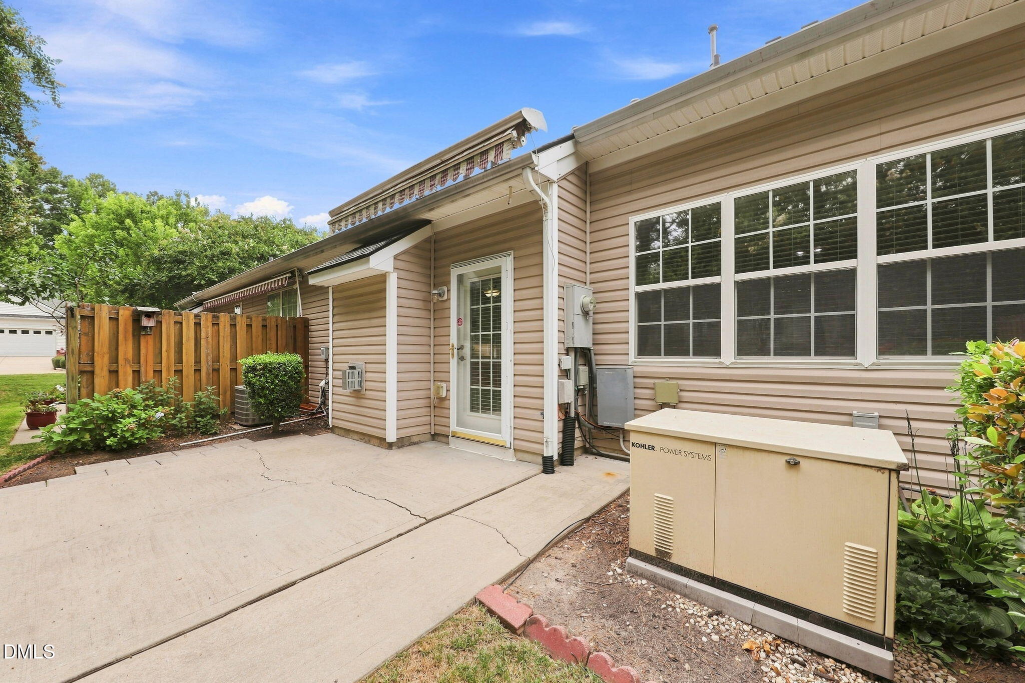 main property photo 24