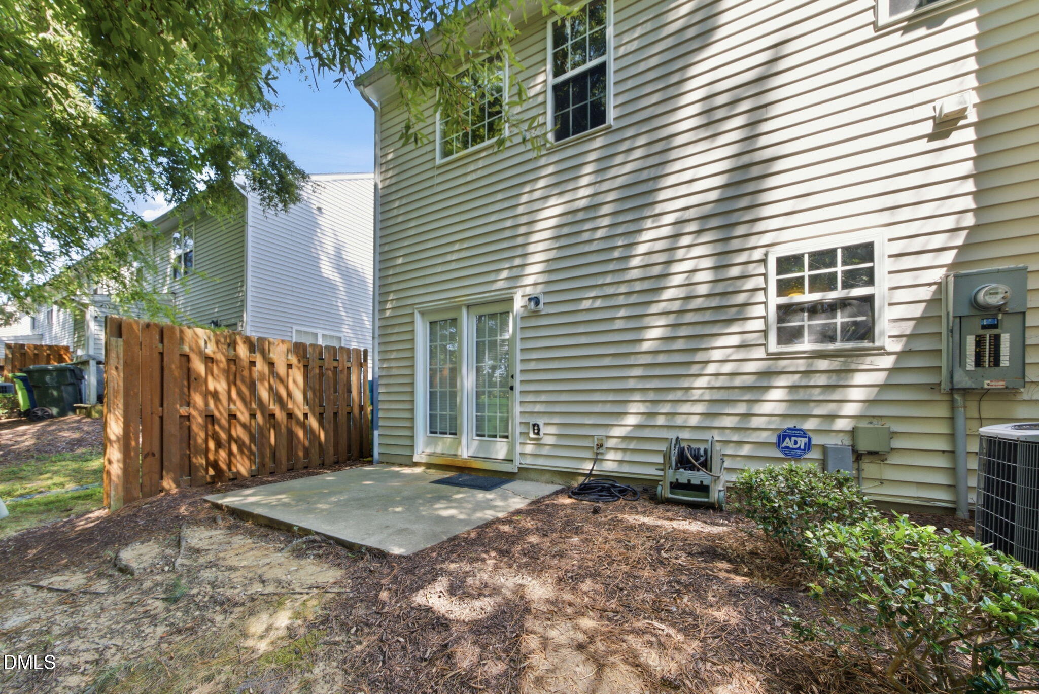 main property photo 7