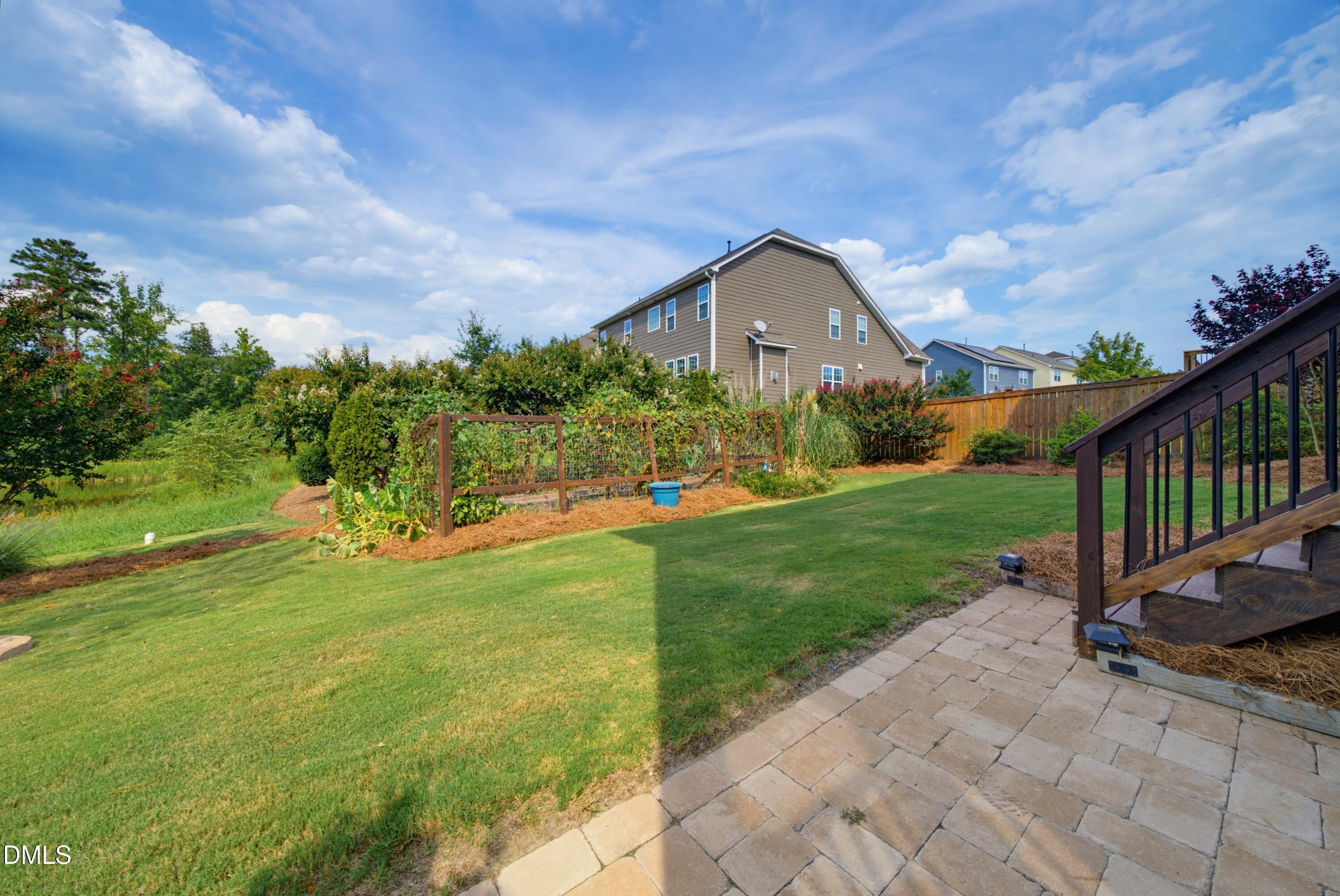 main property photo 41