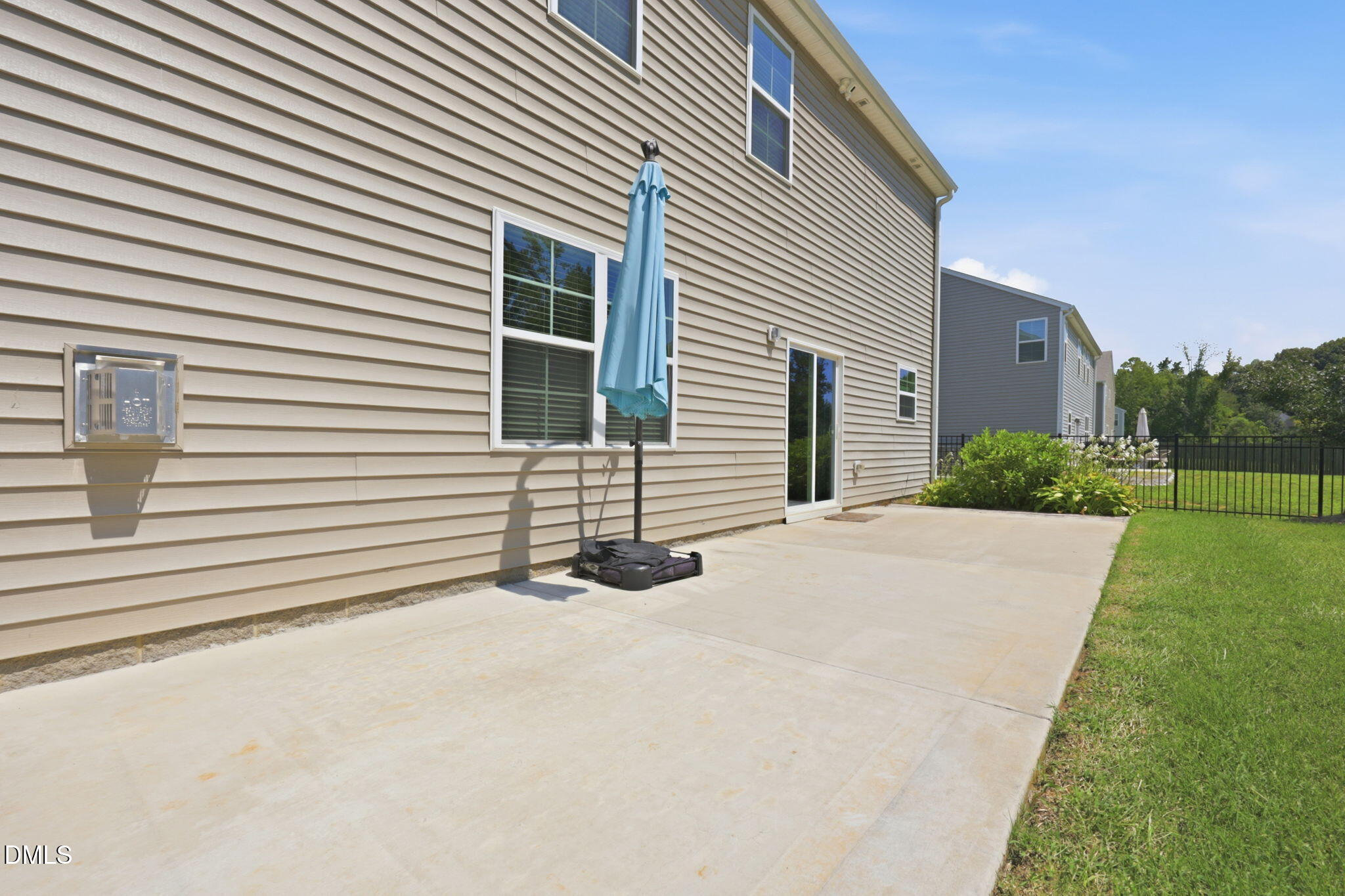 main property photo 43