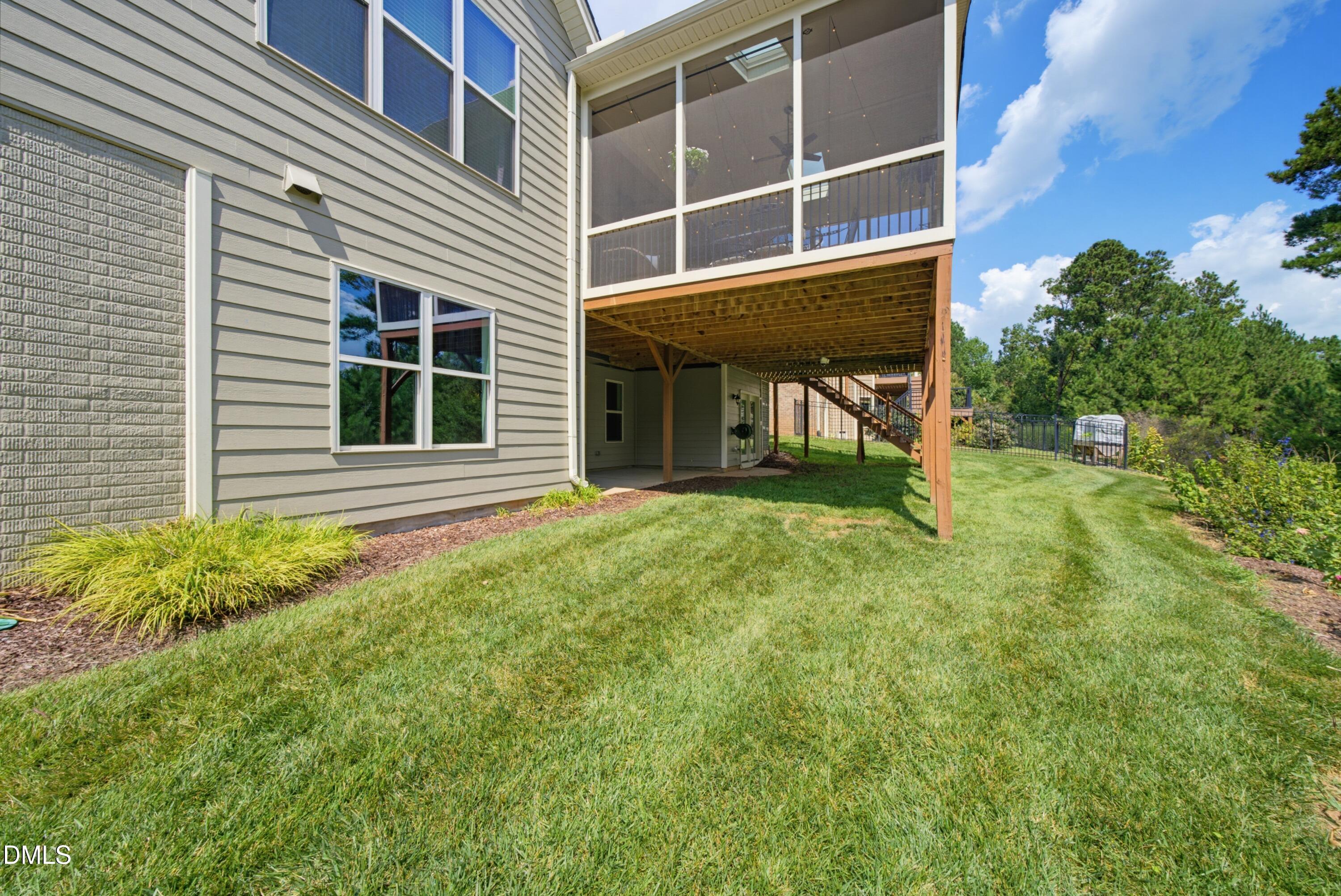 main property photo 29