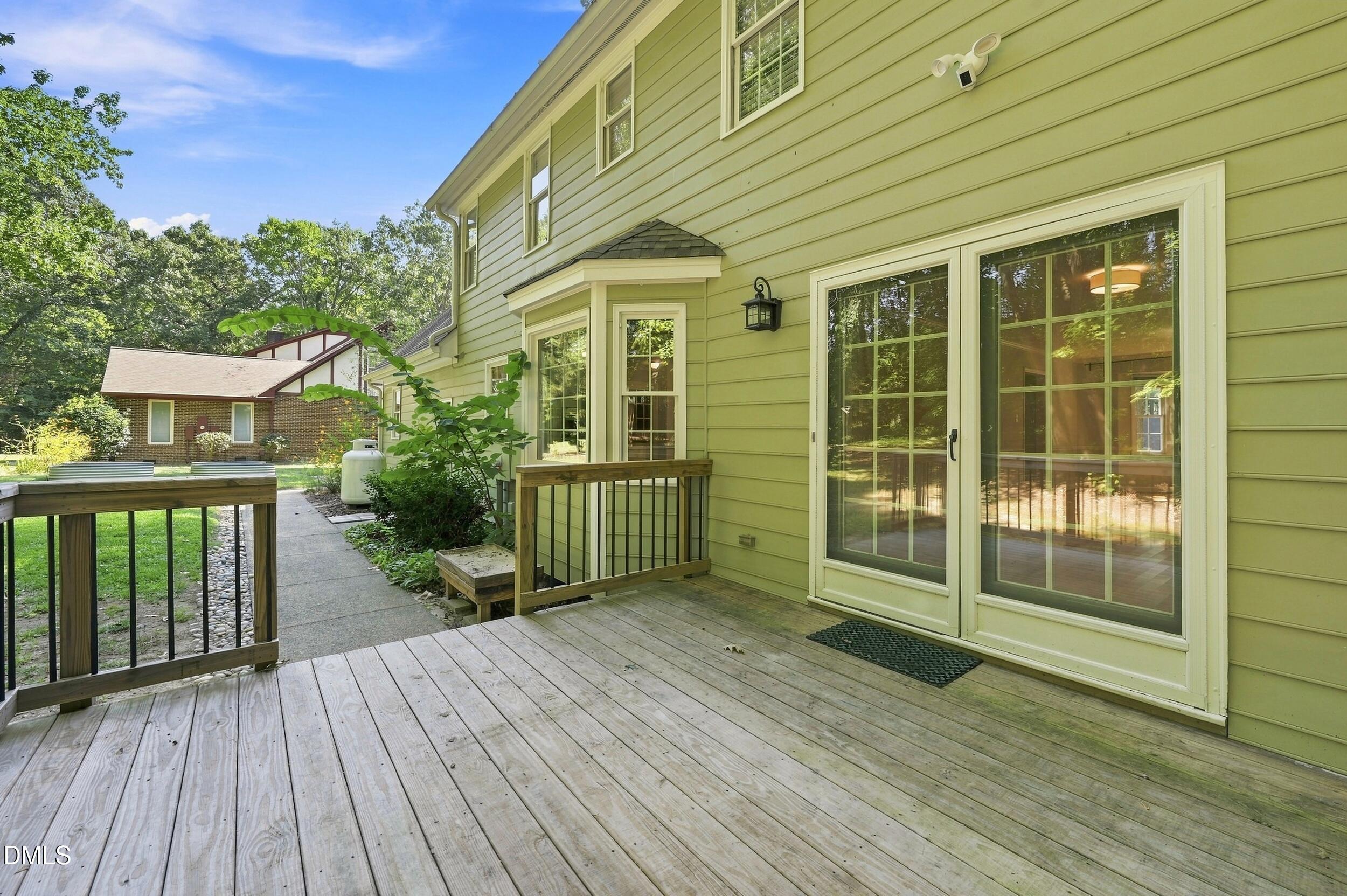 main property photo 32