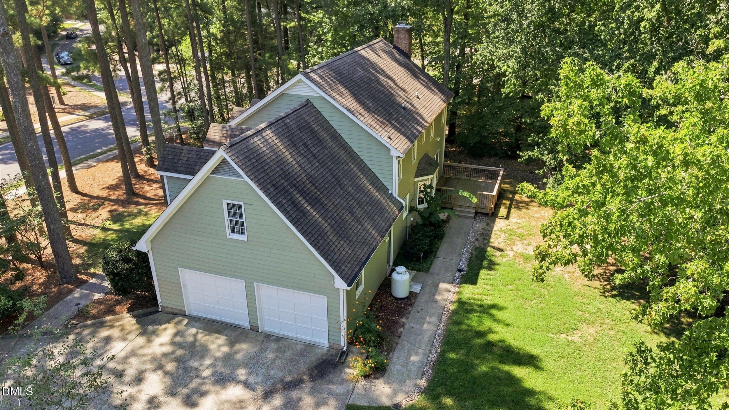 main property photo 40