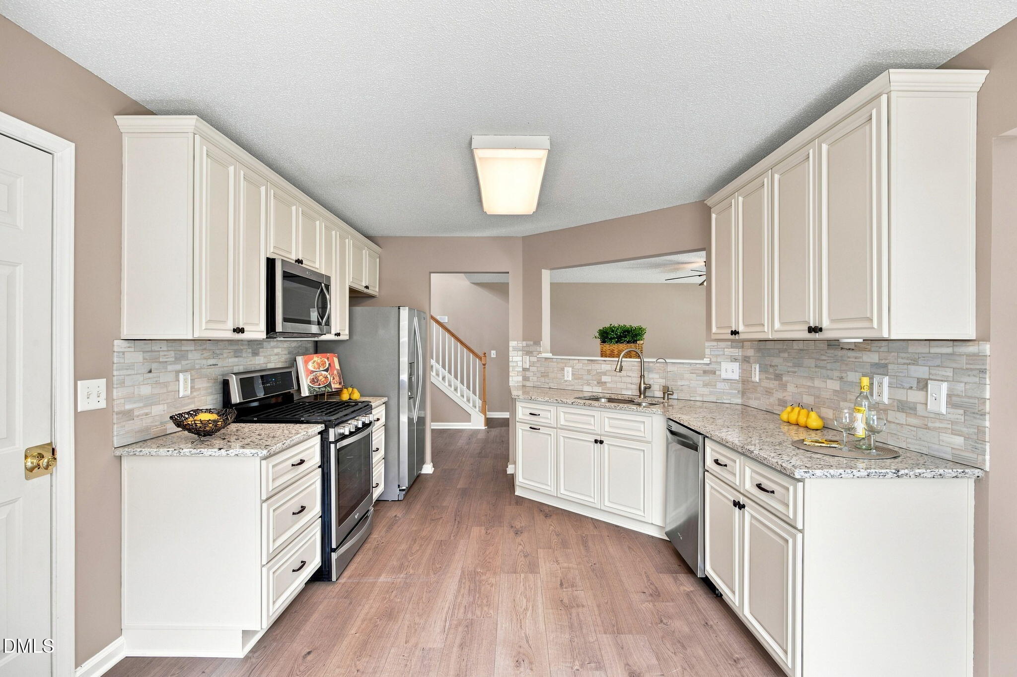 main property photo 26