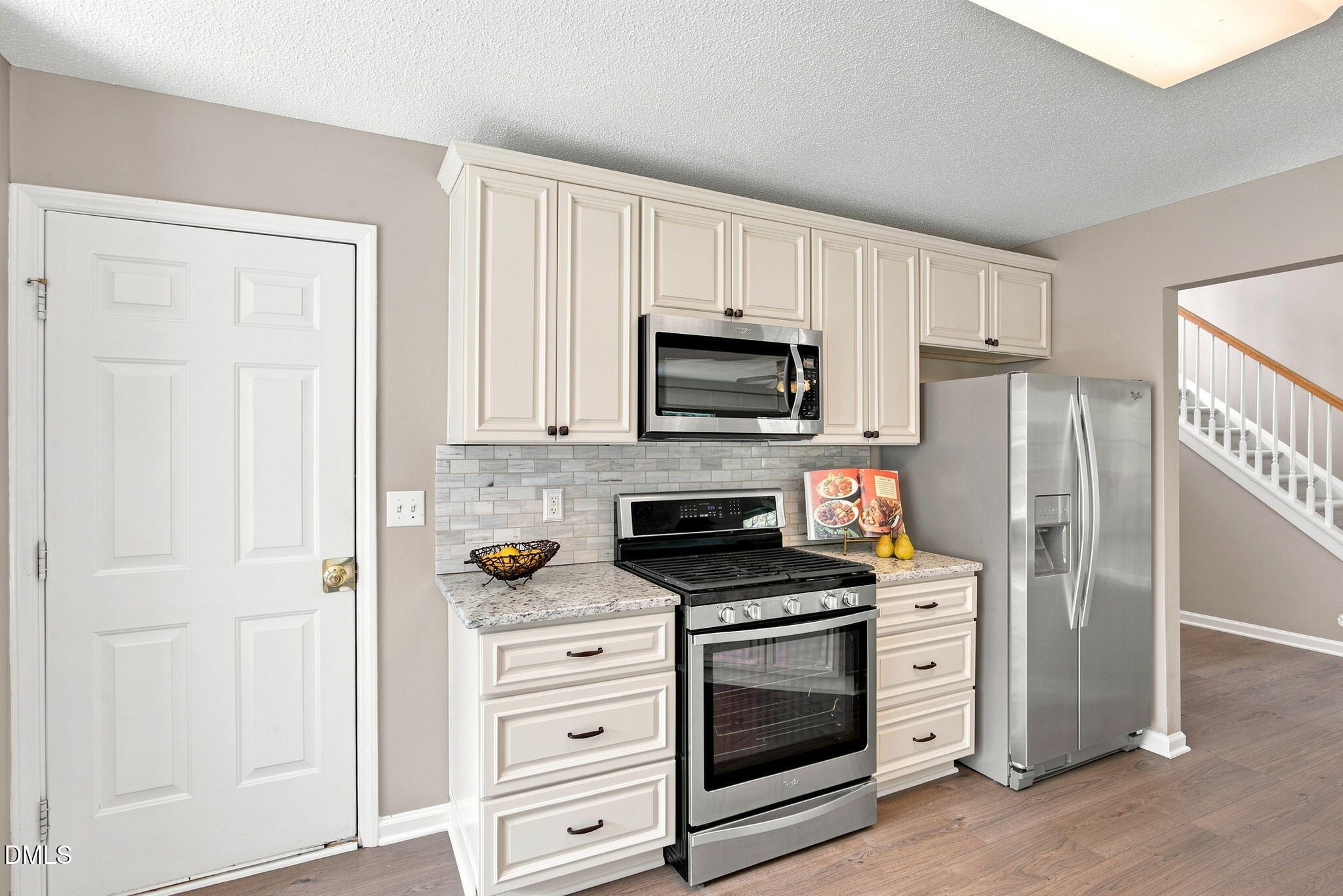 main property photo 29