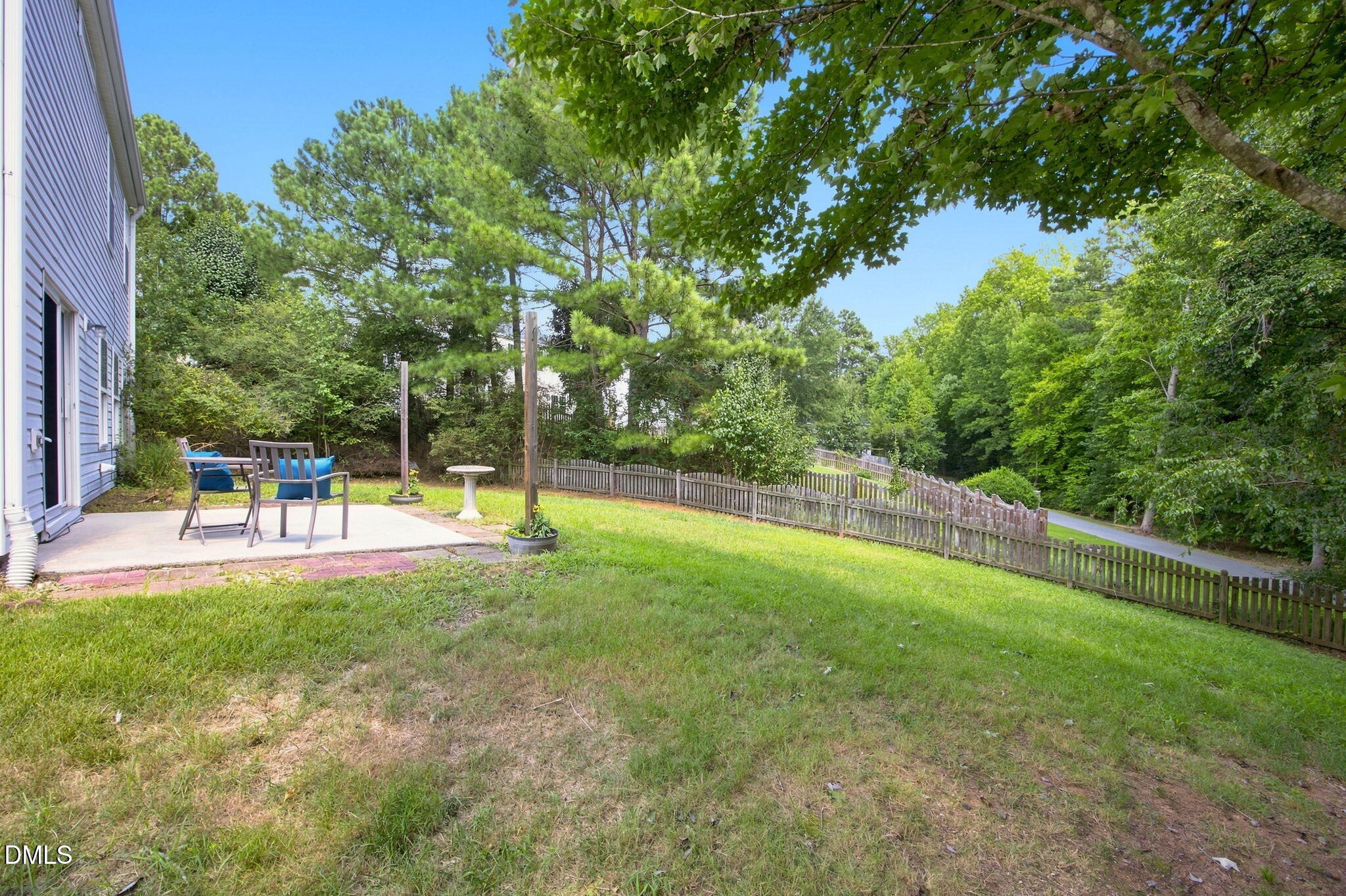 main property photo 4
