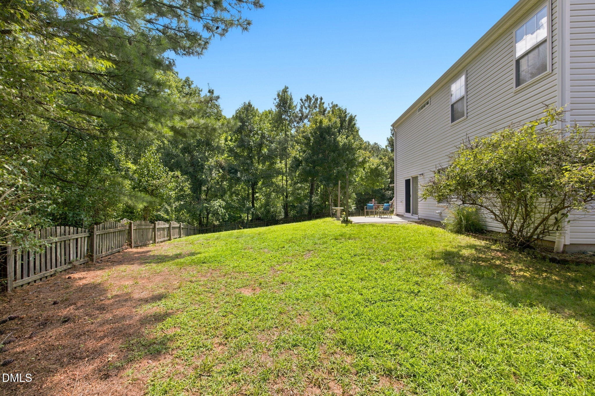 main property photo 7