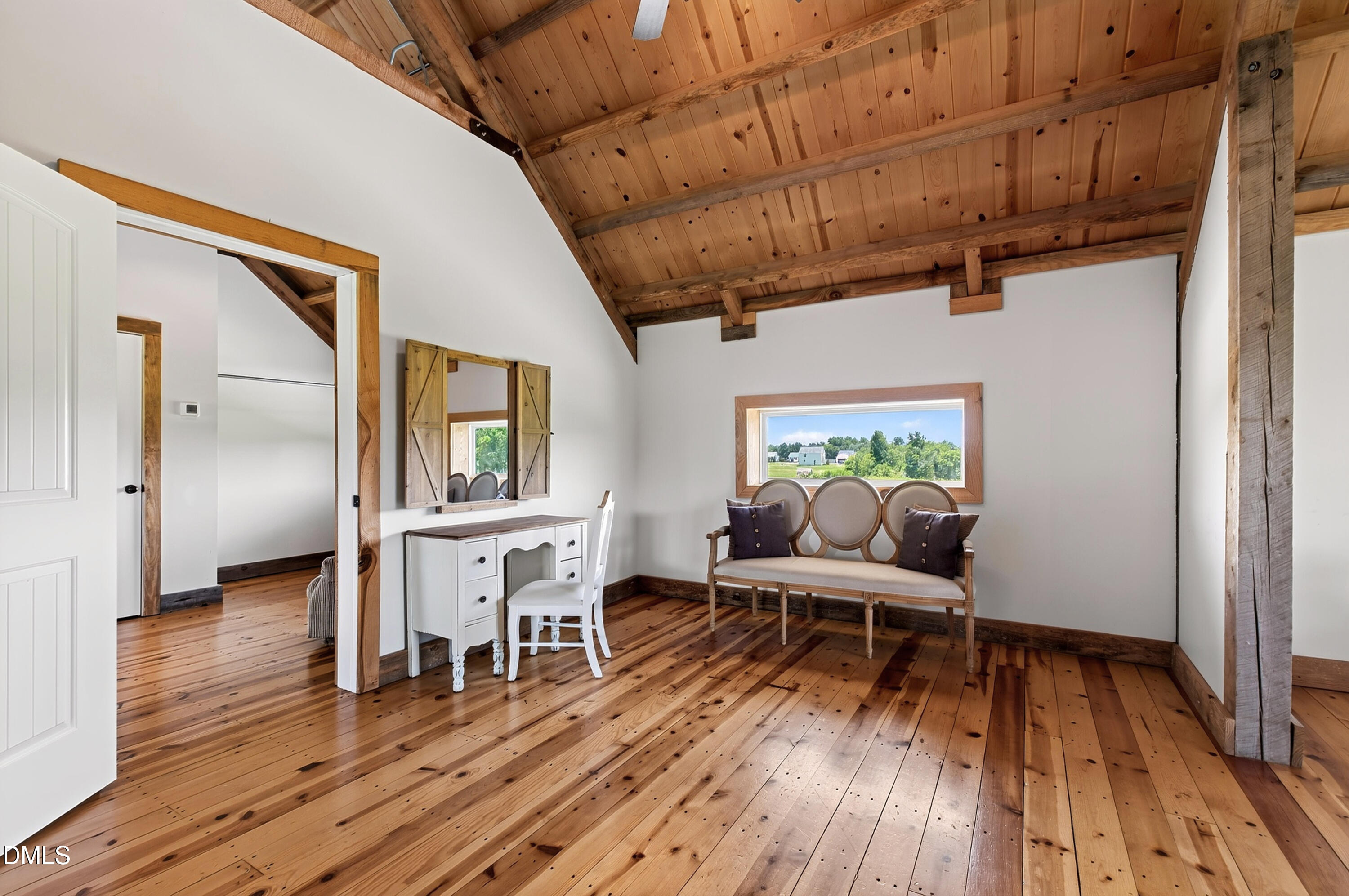 main property photo 50