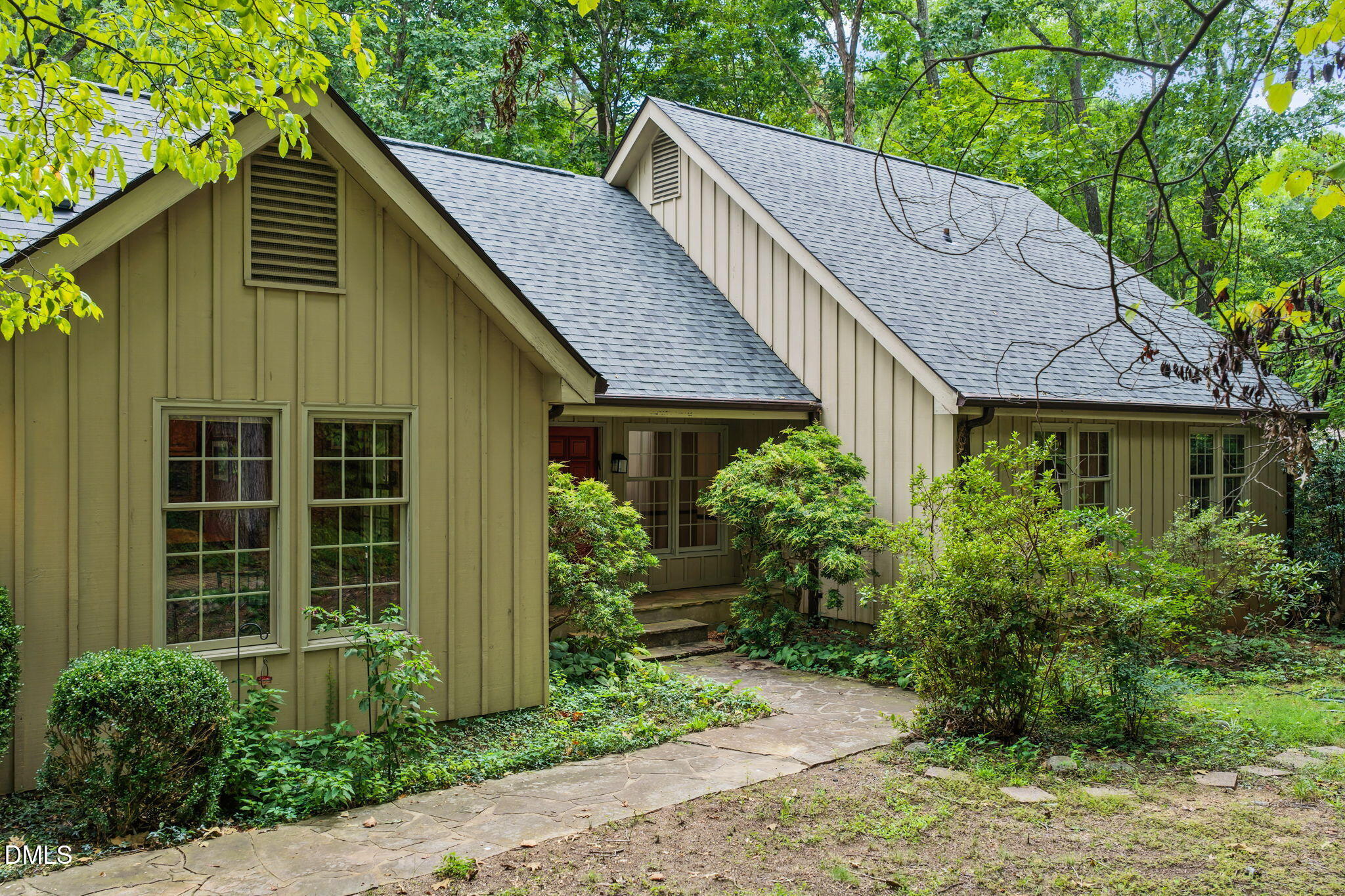 main property photo 40