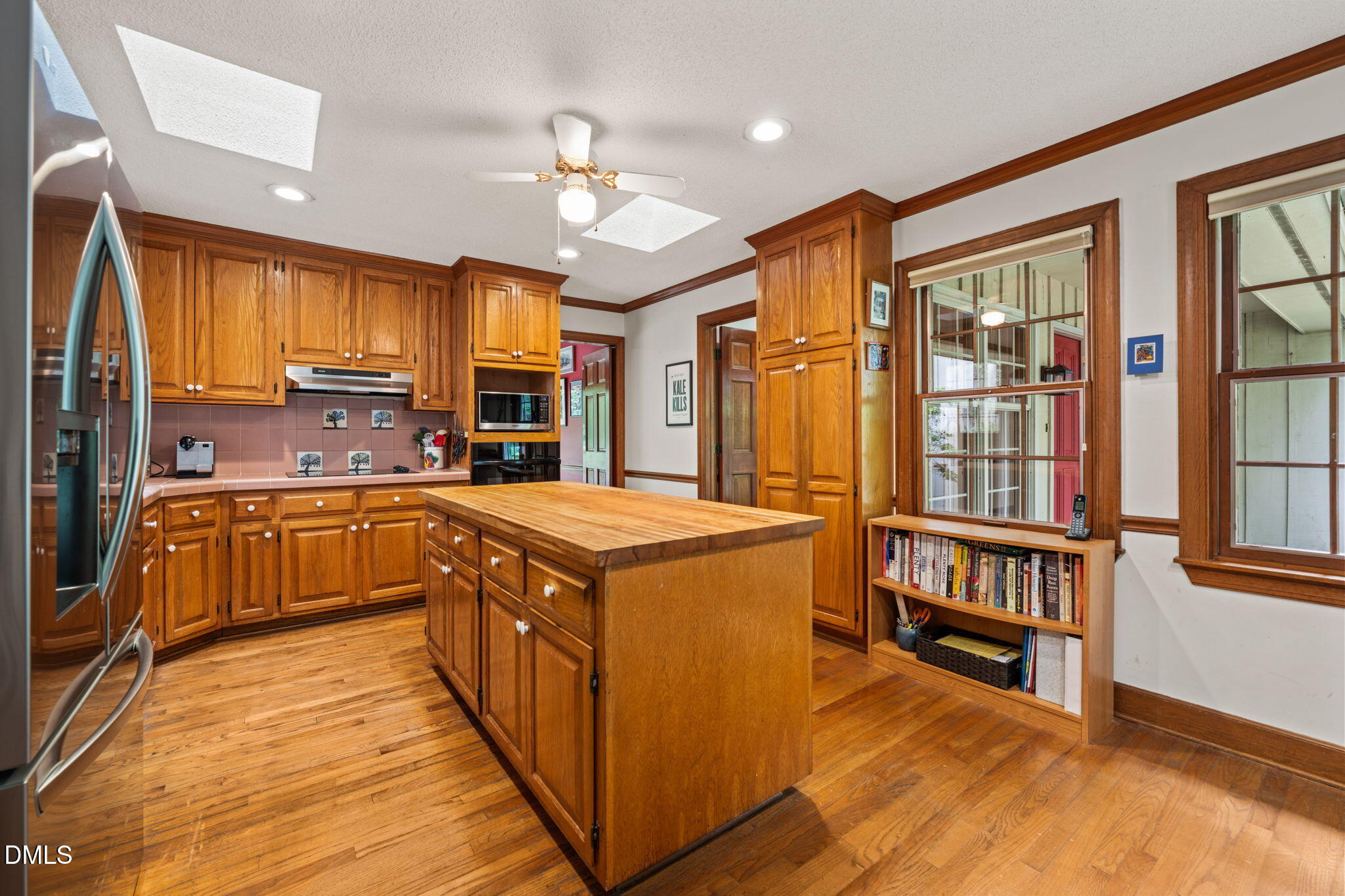 main property photo 9