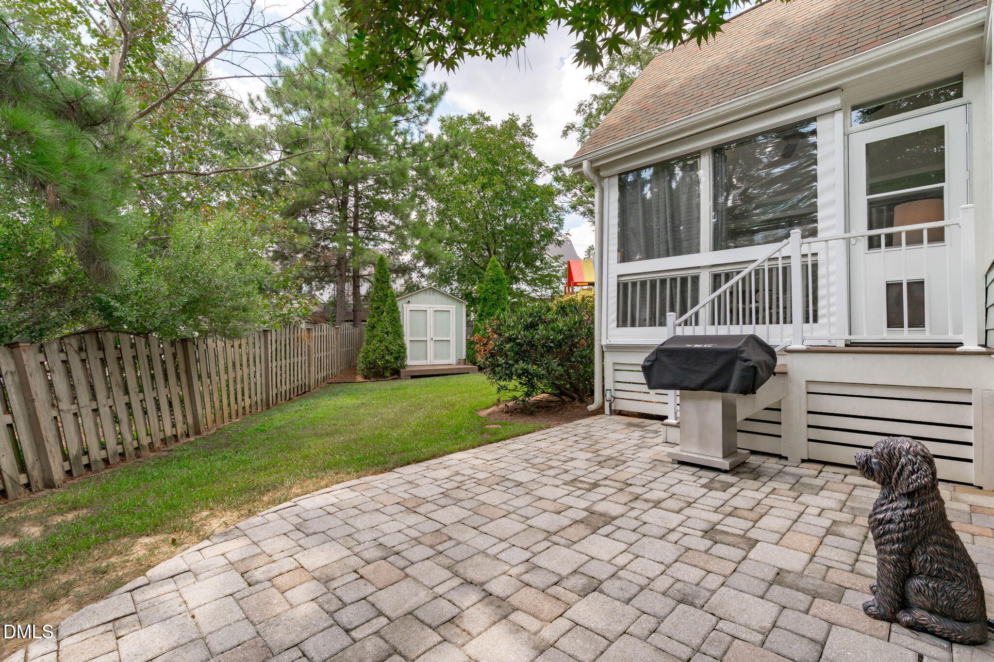 main property photo 23