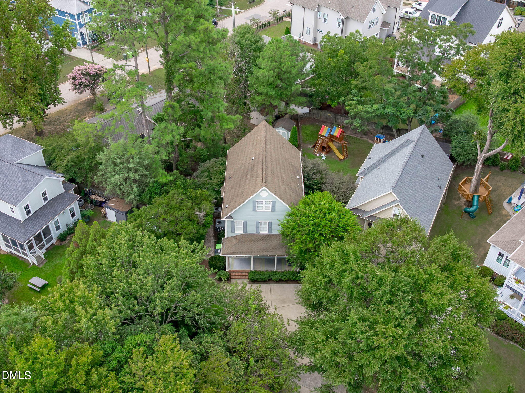 main property photo 27