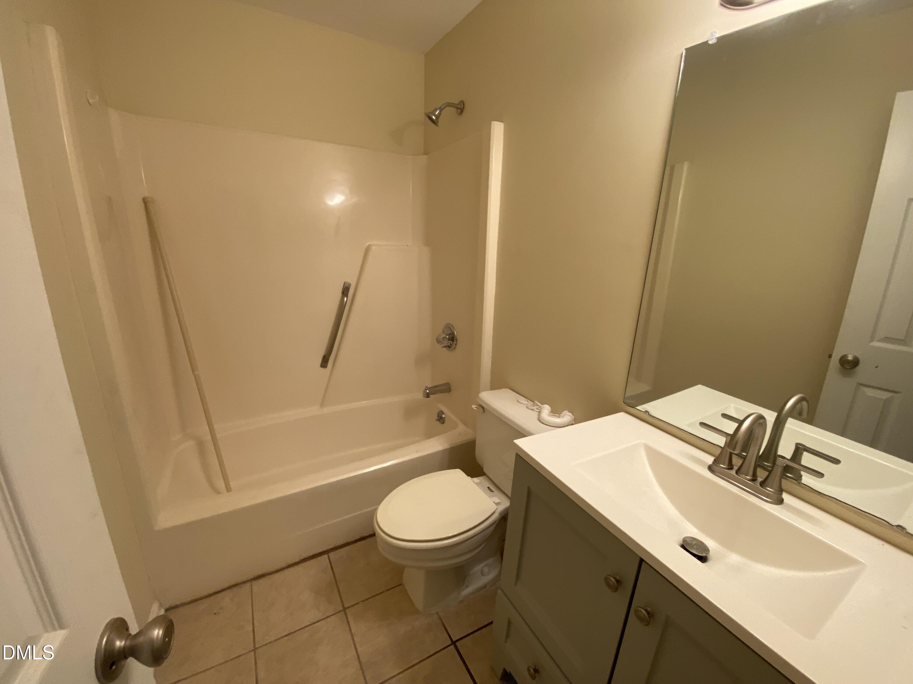 main property photo 10