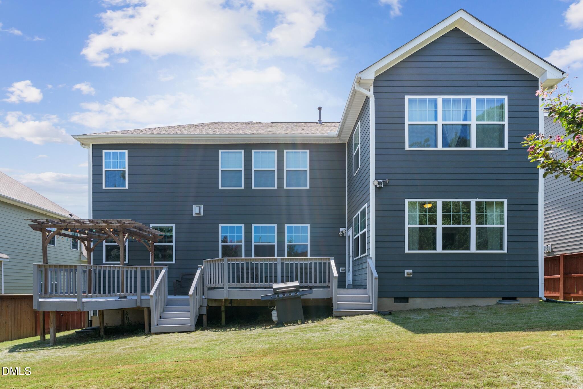main property photo 40