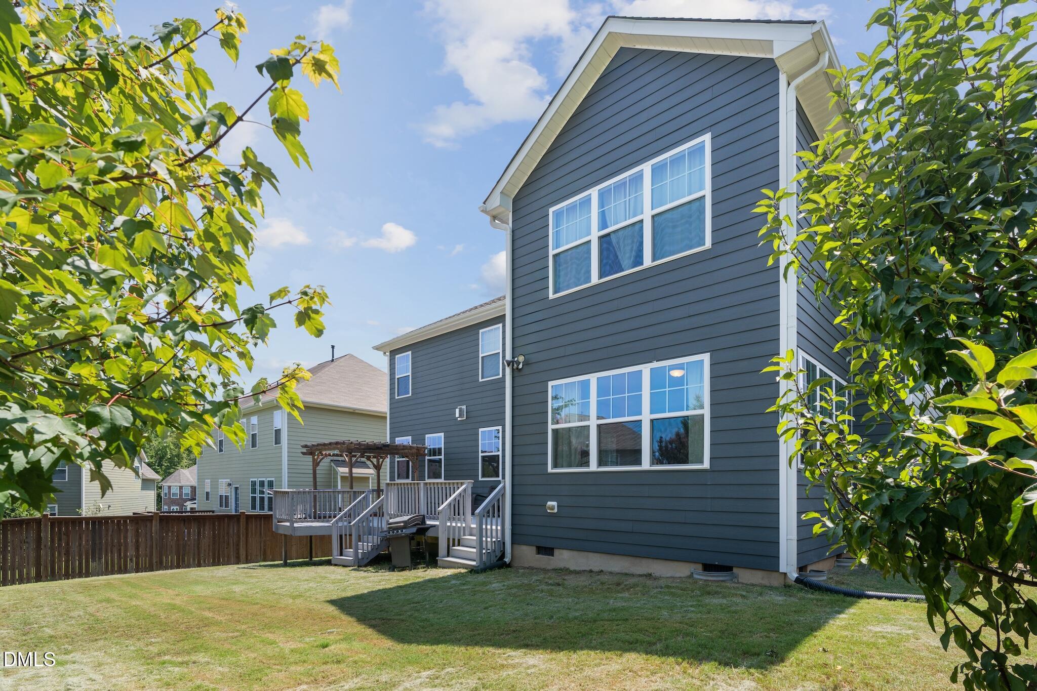 main property photo 41