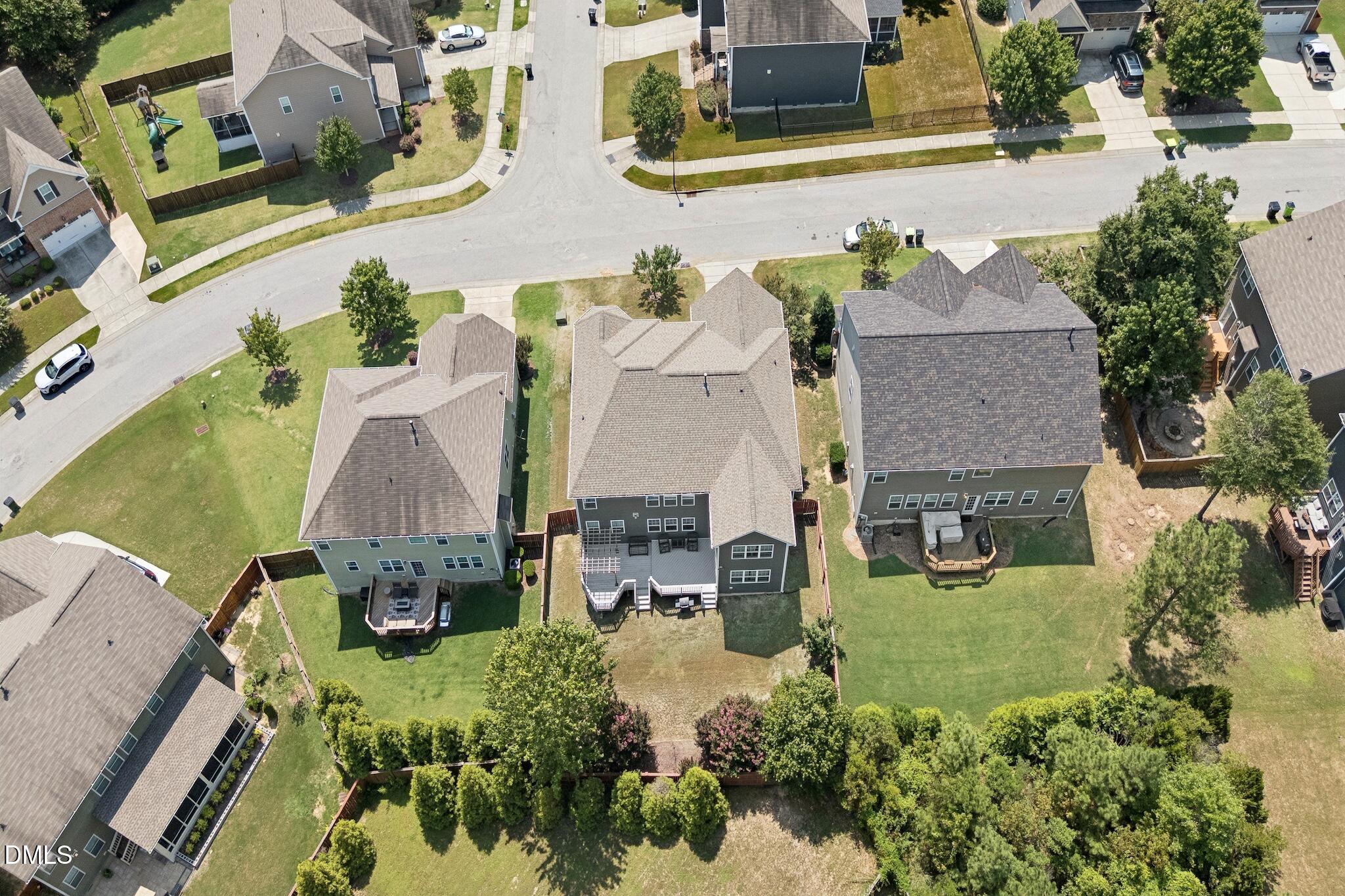 main property photo 45