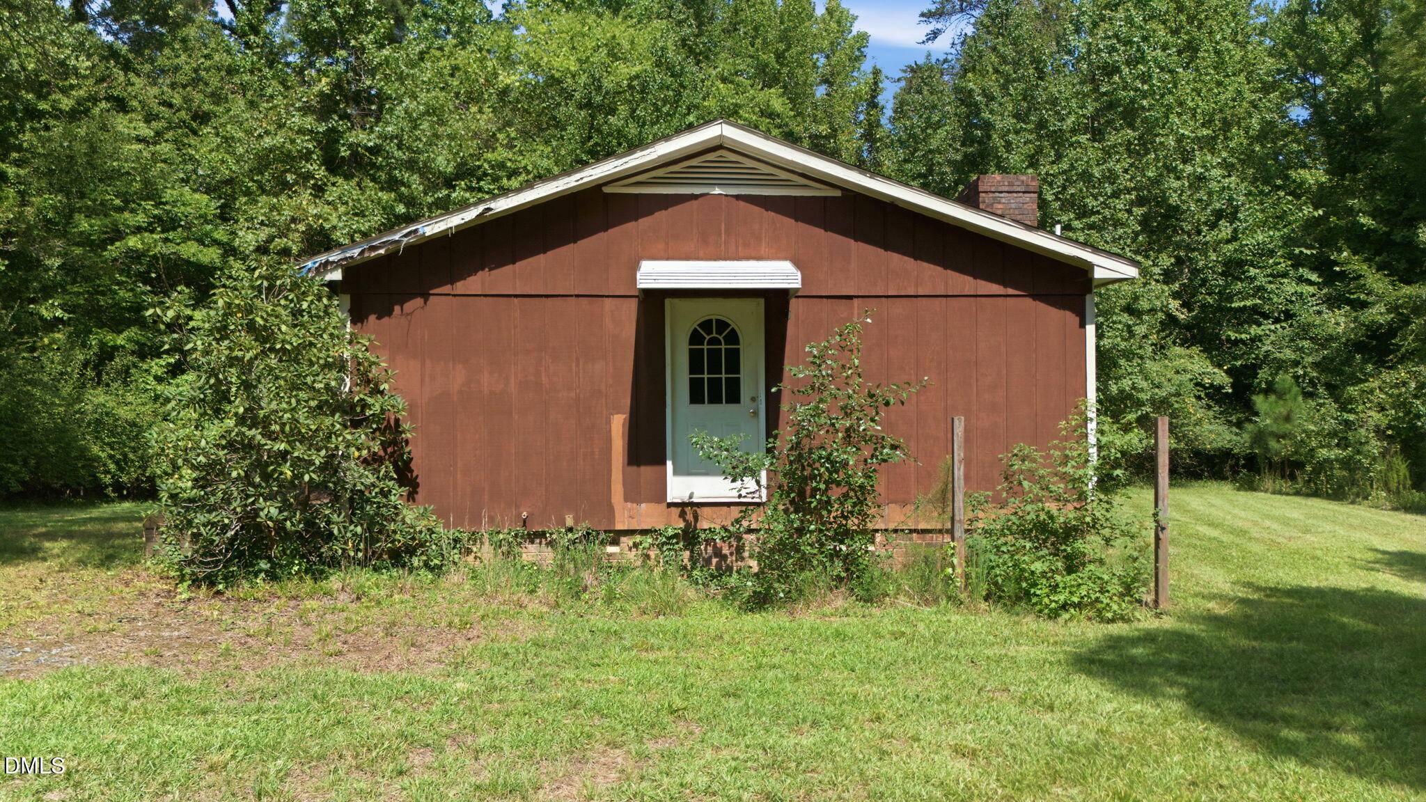 main property photo 17